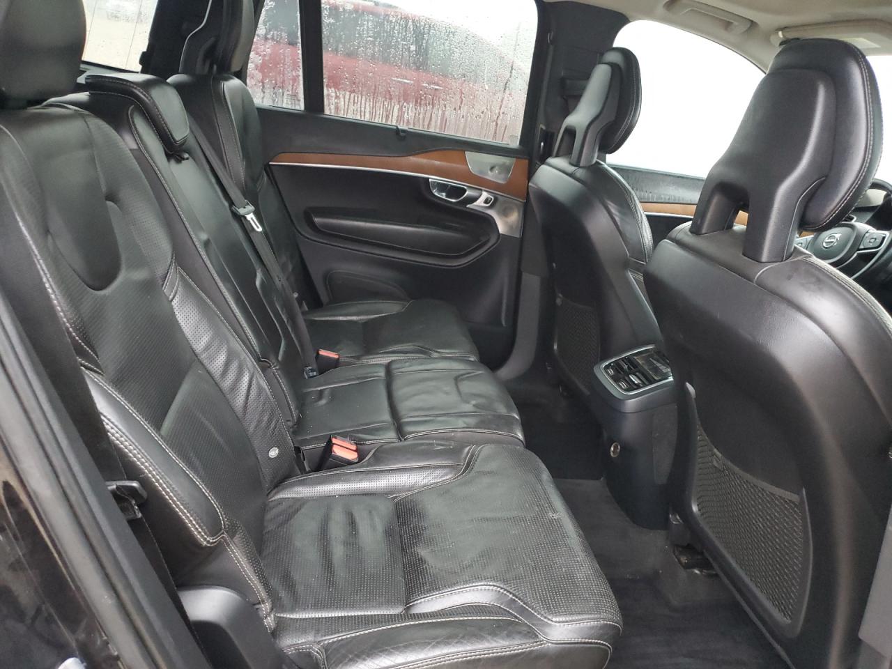 2017 Volvo XC90 - Image 11