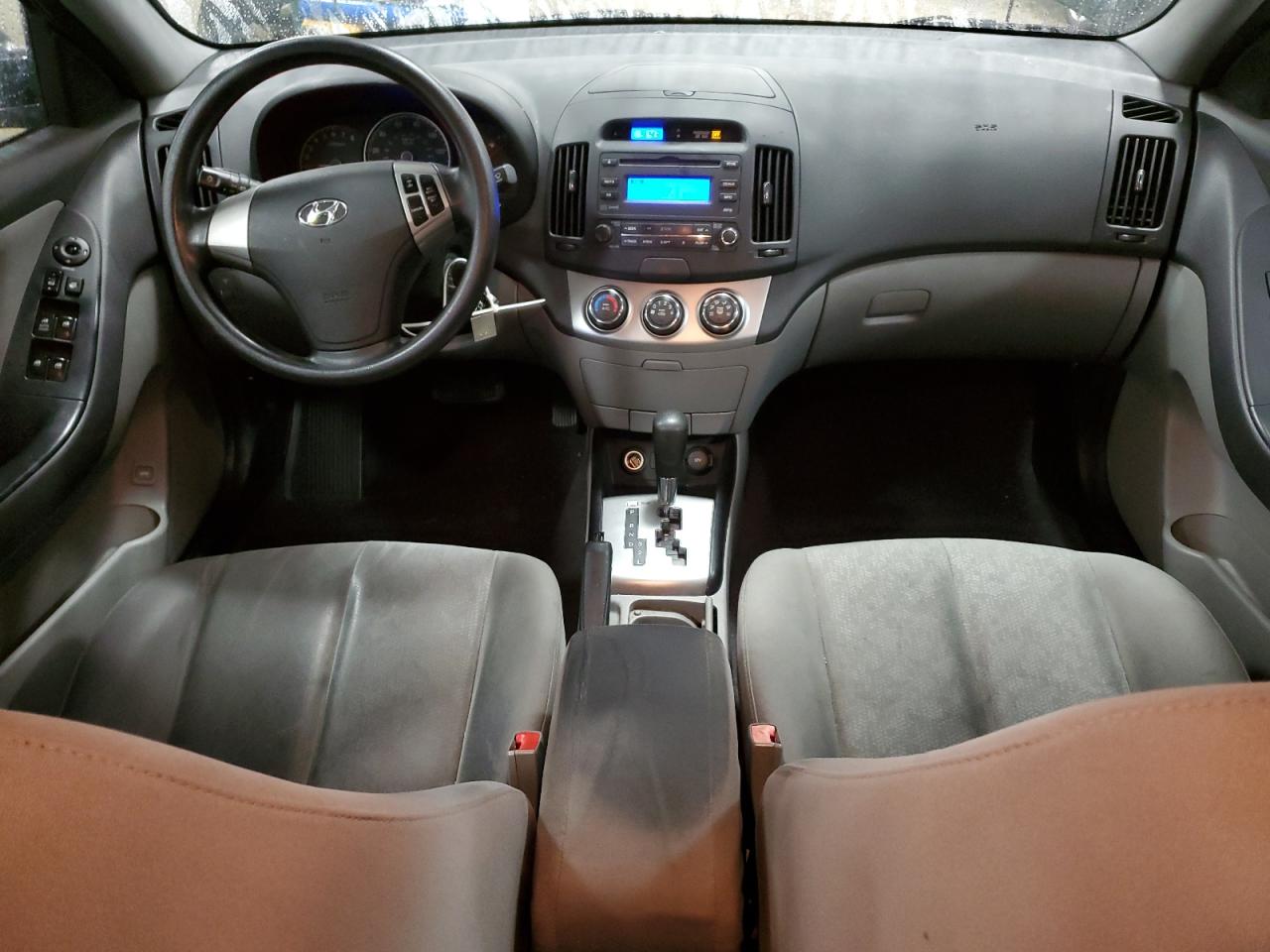 2010 Hyundai Elantra - Image 8
