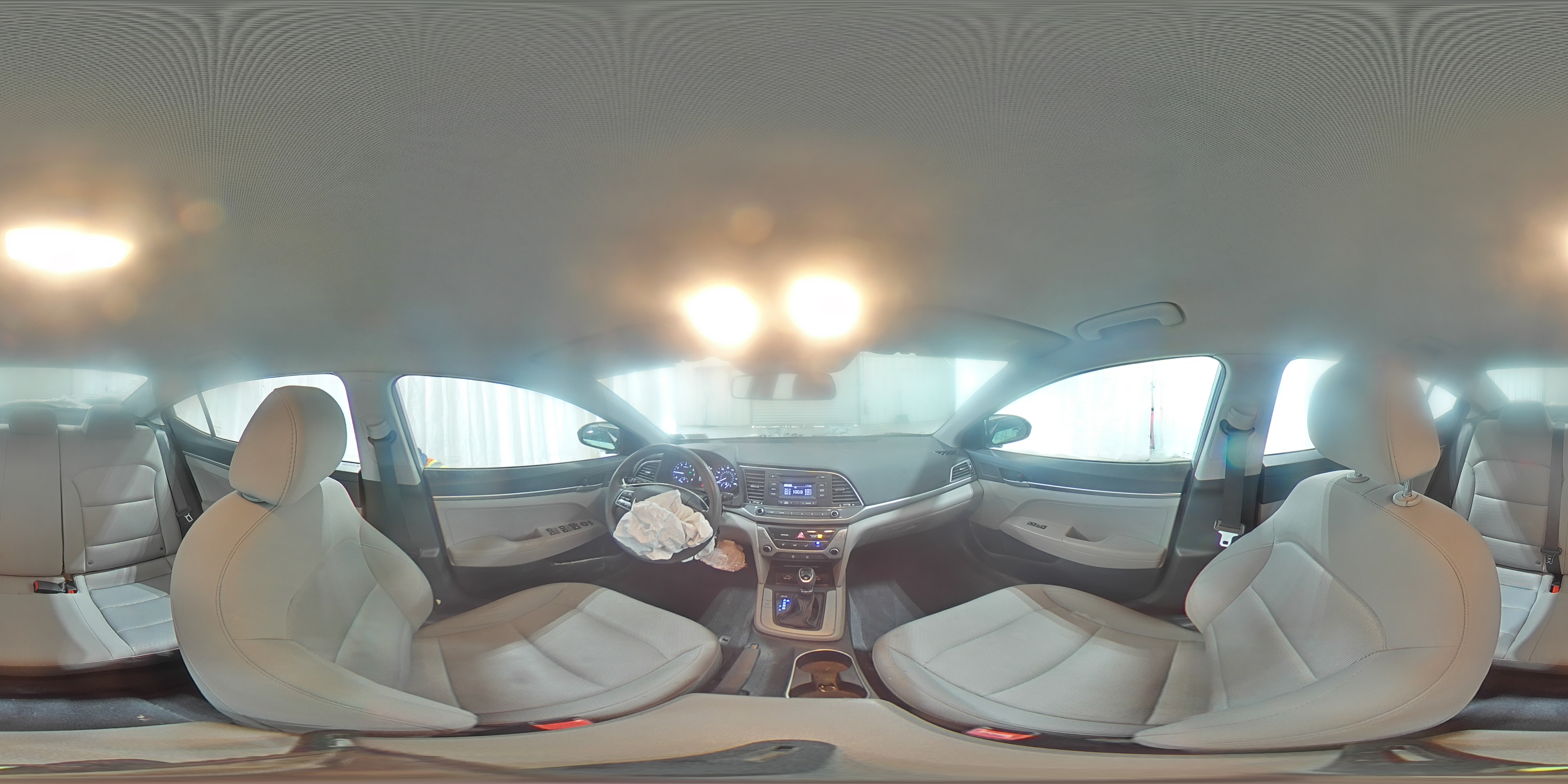 2018 Hyundai Elantra - Image 14