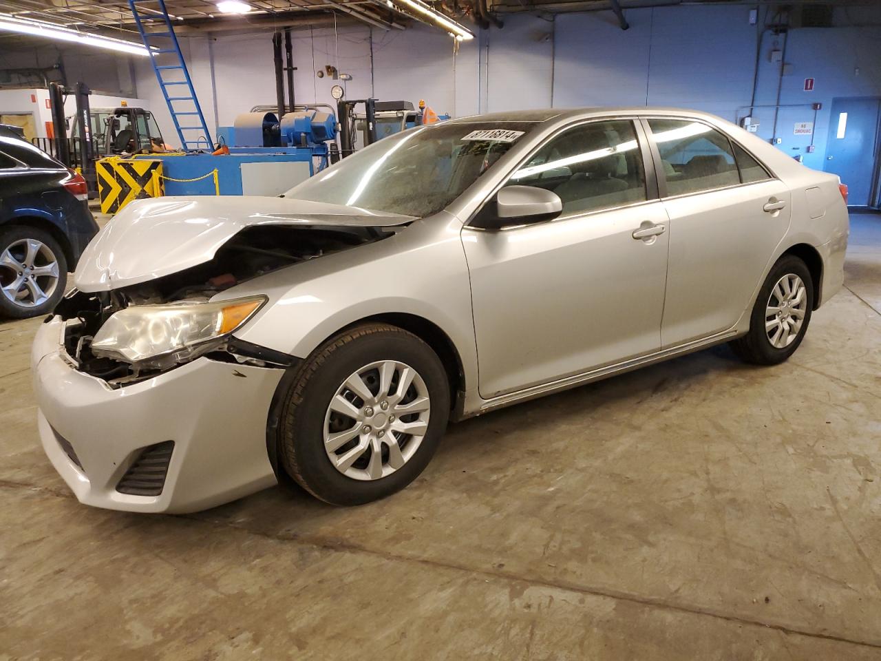 VIN 4T4BF1FKXER345768 2014 TOYOTA CAMRY no.1