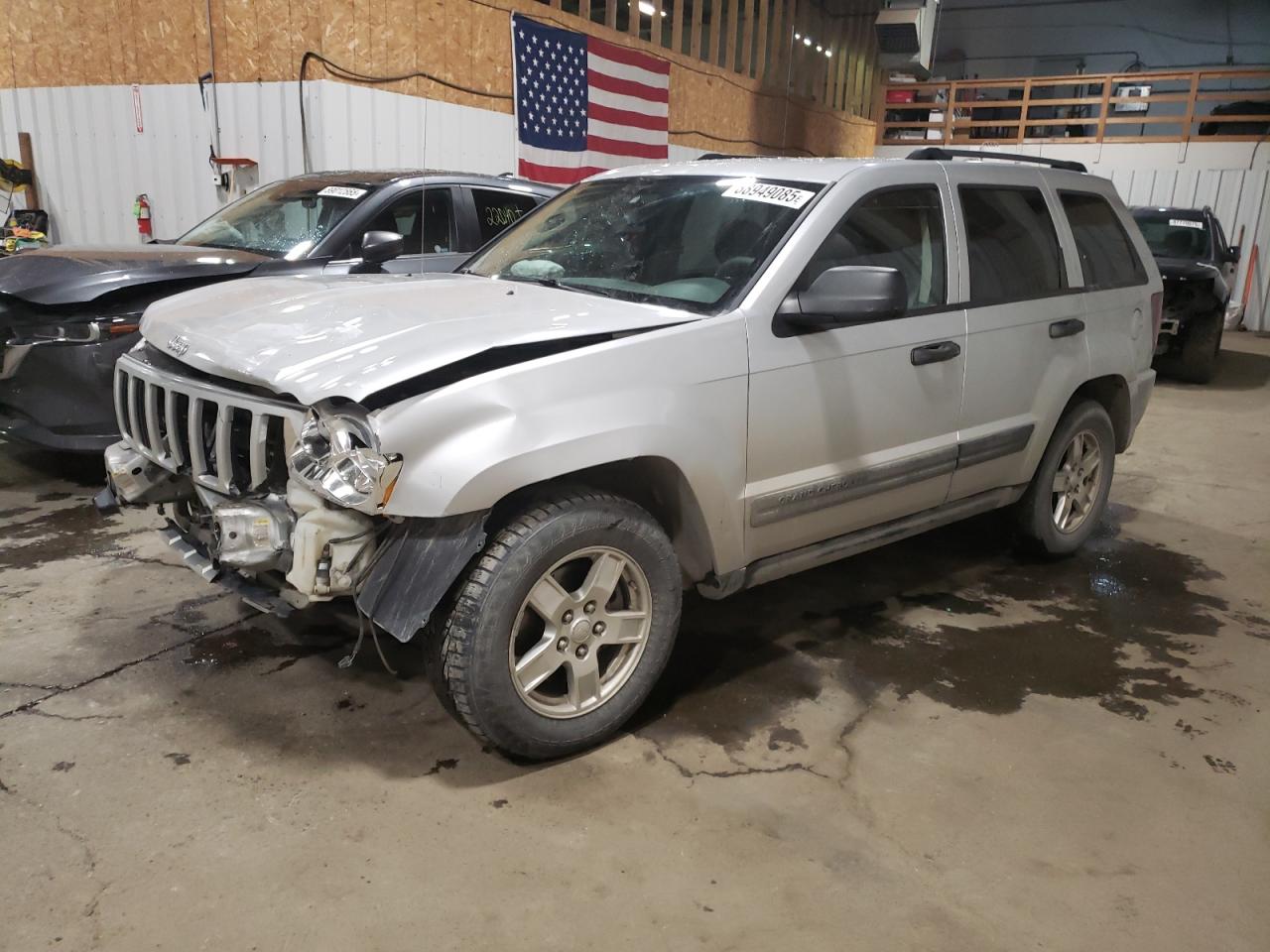 2005 Jeep Grand Cherokee - Image 1