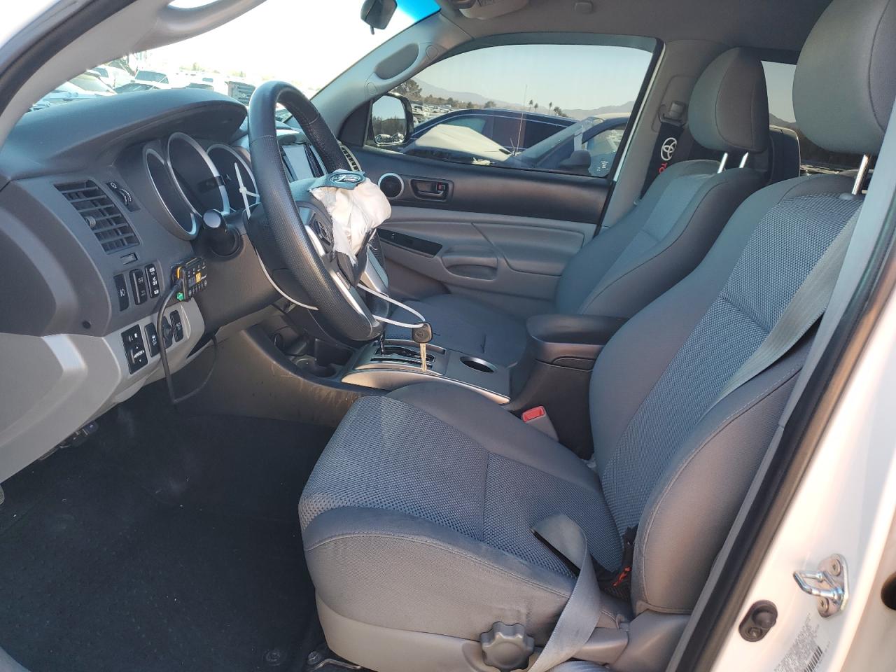 2014 Toyota Tacoma - Image 7