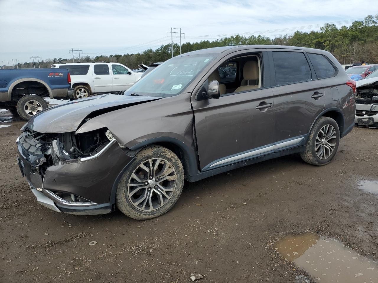 2016 Mitsubishi Outlander - Image 1
