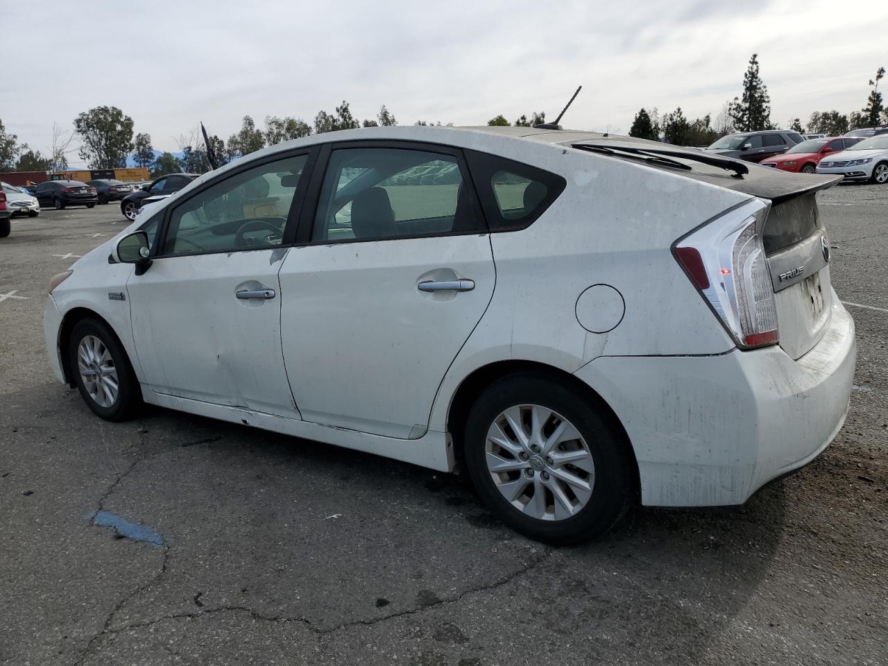 2014 Toyota Prius - Image 2