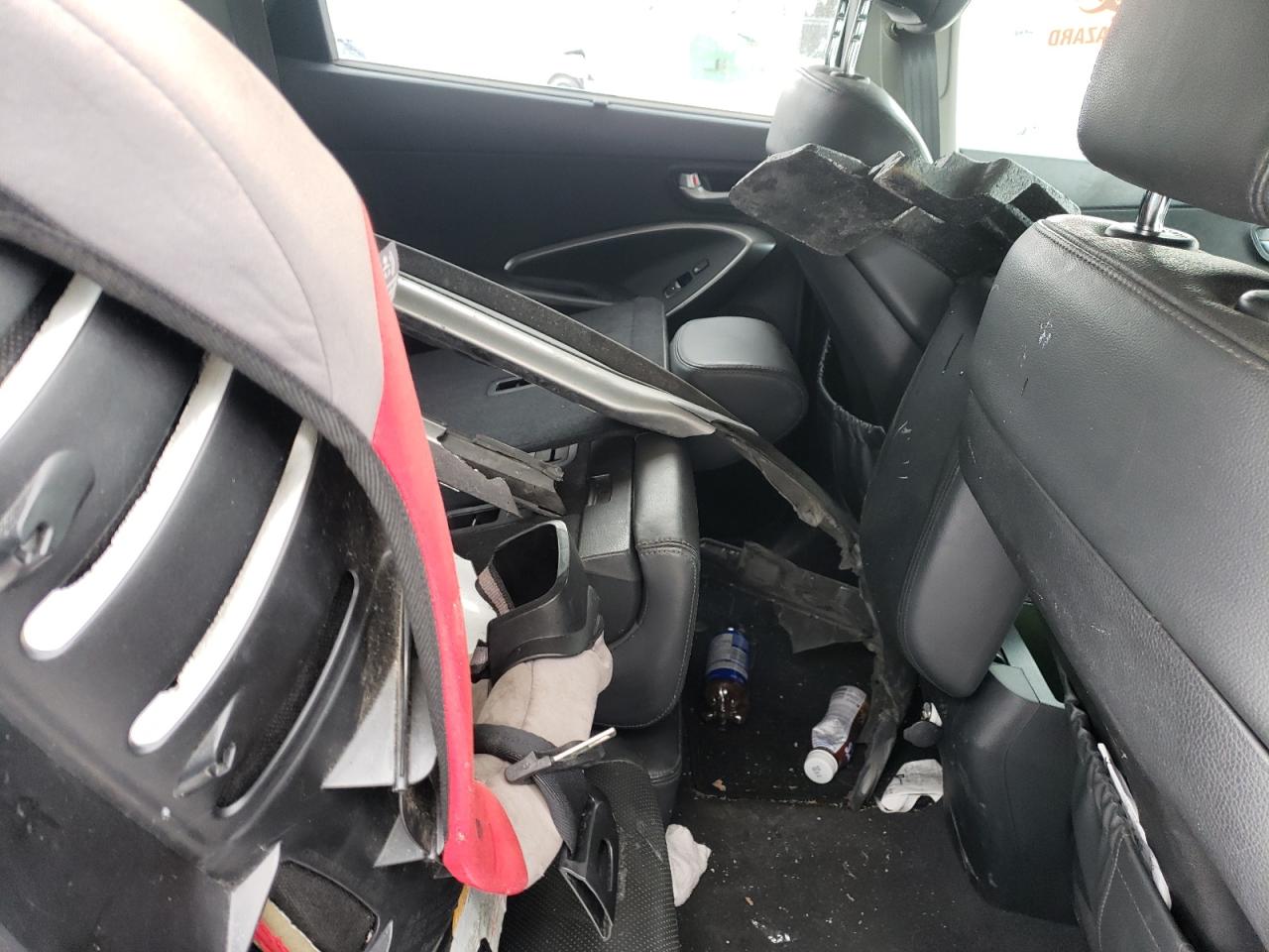 2018 Hyundai Santa Fe - Image 11