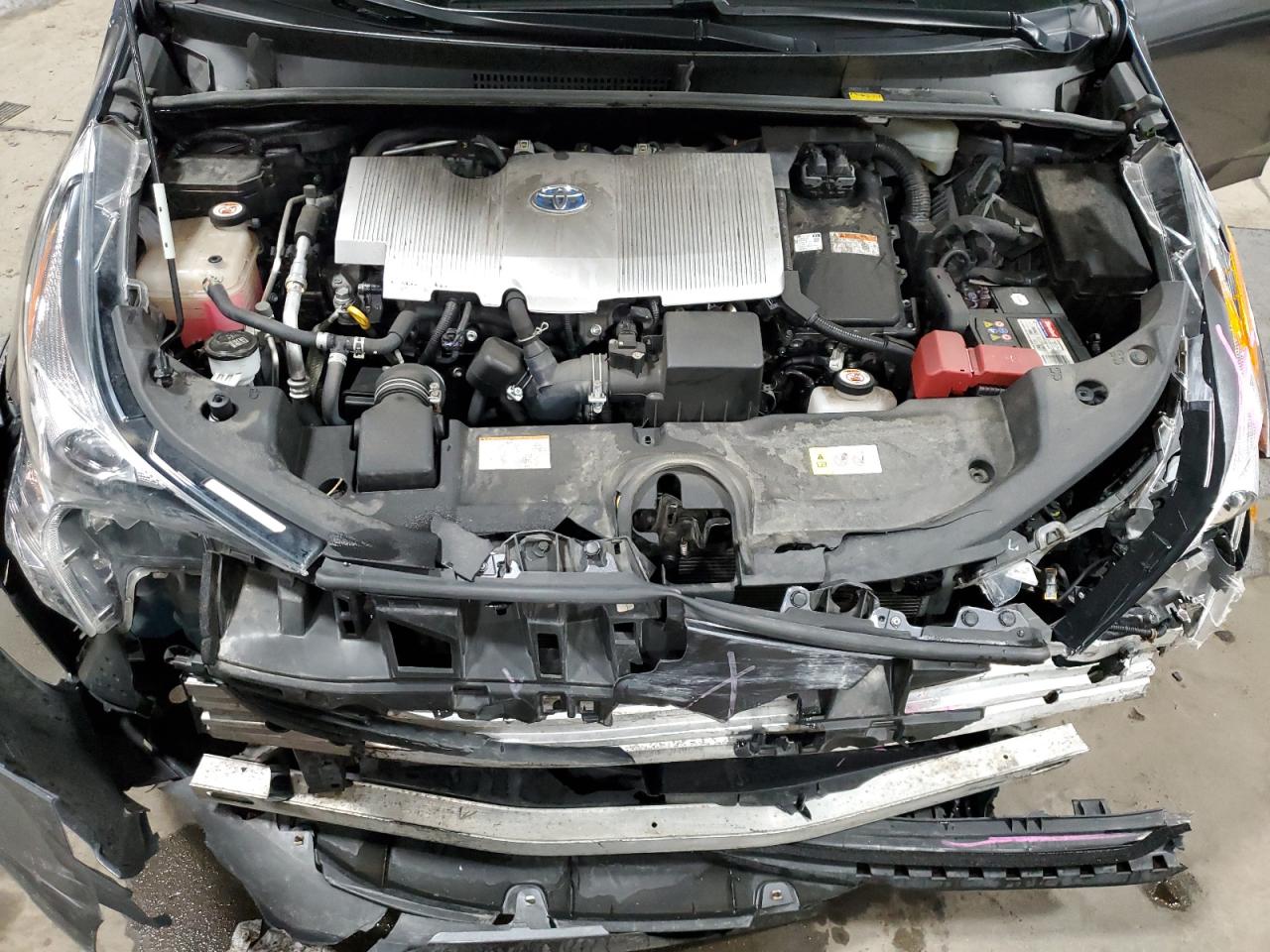 2017 Toyota Prius - Image 12