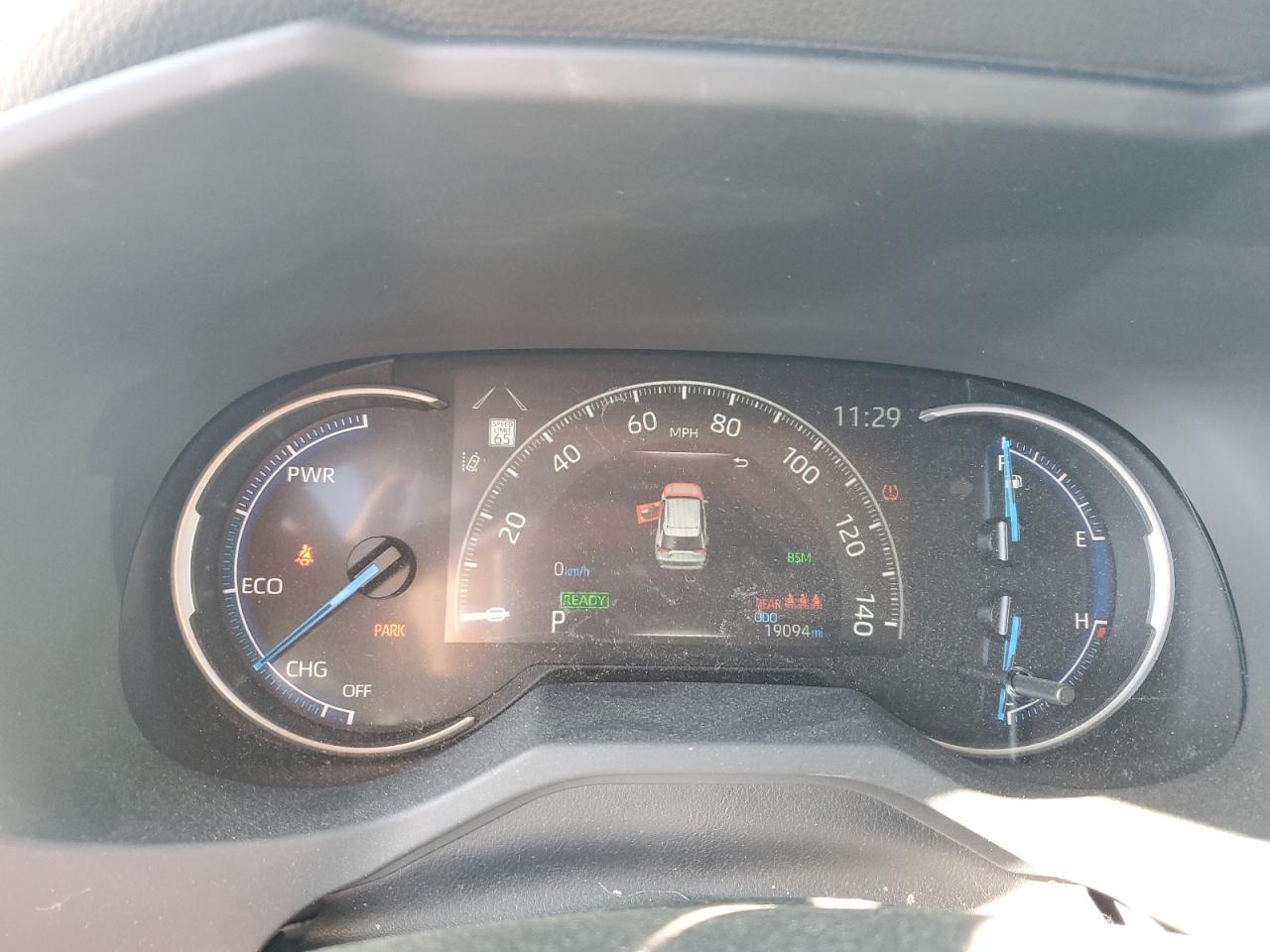 2024 Toyota RAV 4 - Image 9