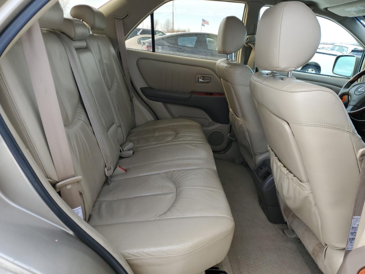 2001 Lexus RX - Image 11