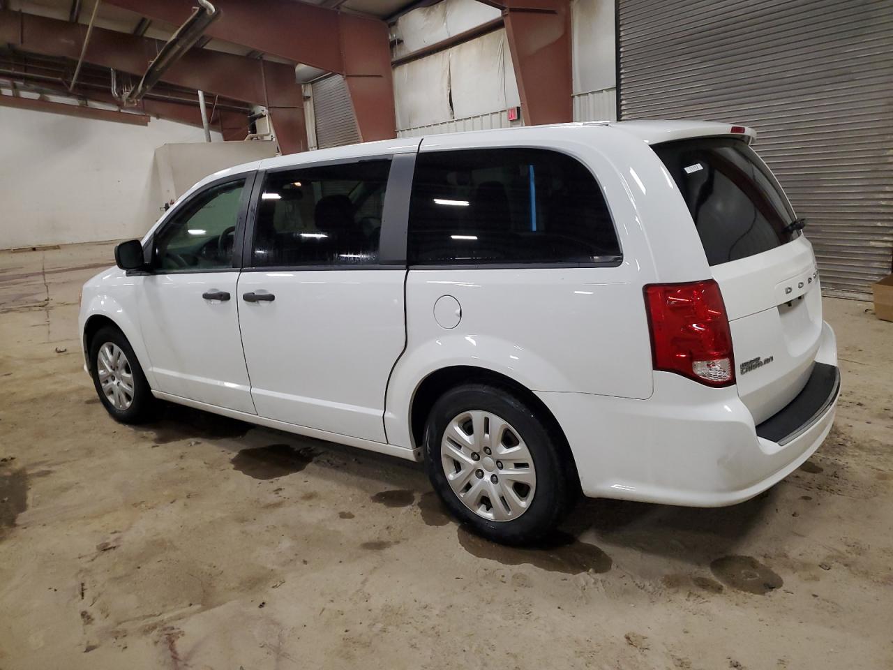2019 Dodge Caravan - Image 2