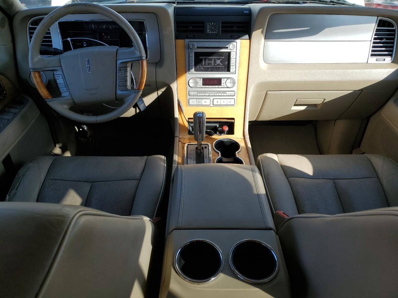 2007 Lincoln Navigator - Image 8