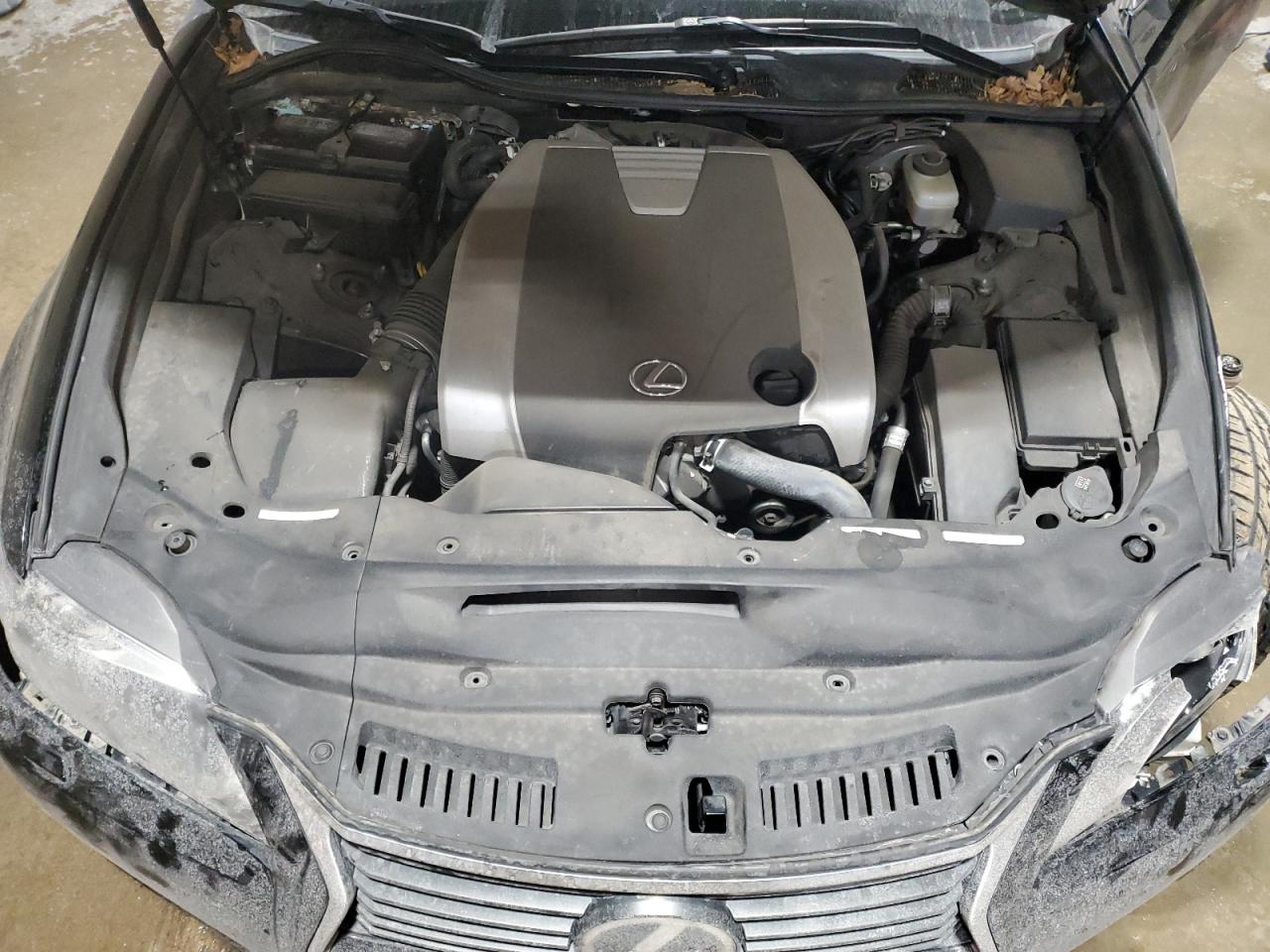 2015 Lexus GS - Image 11