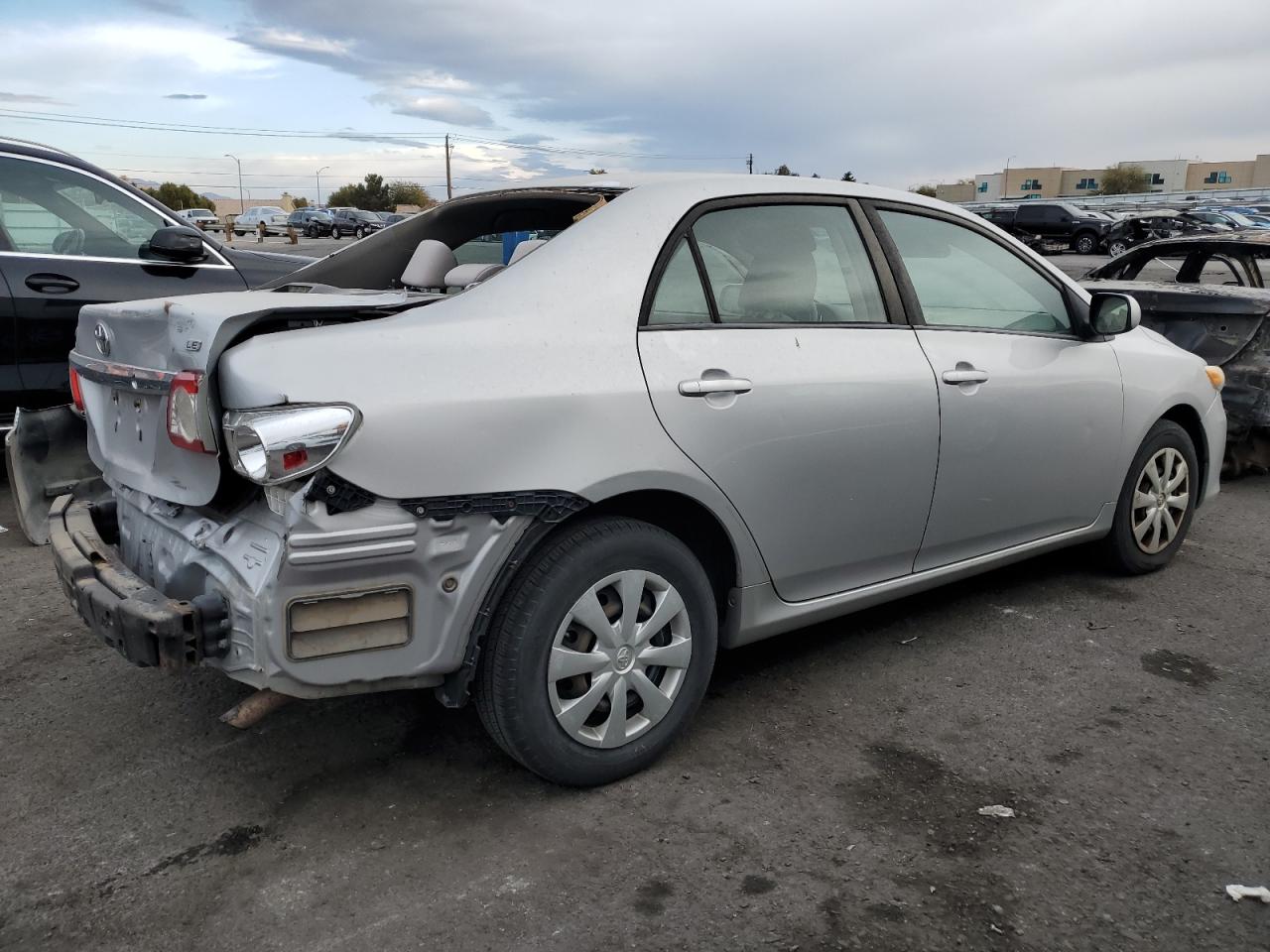 2011 Toyota Corolla - Image 3