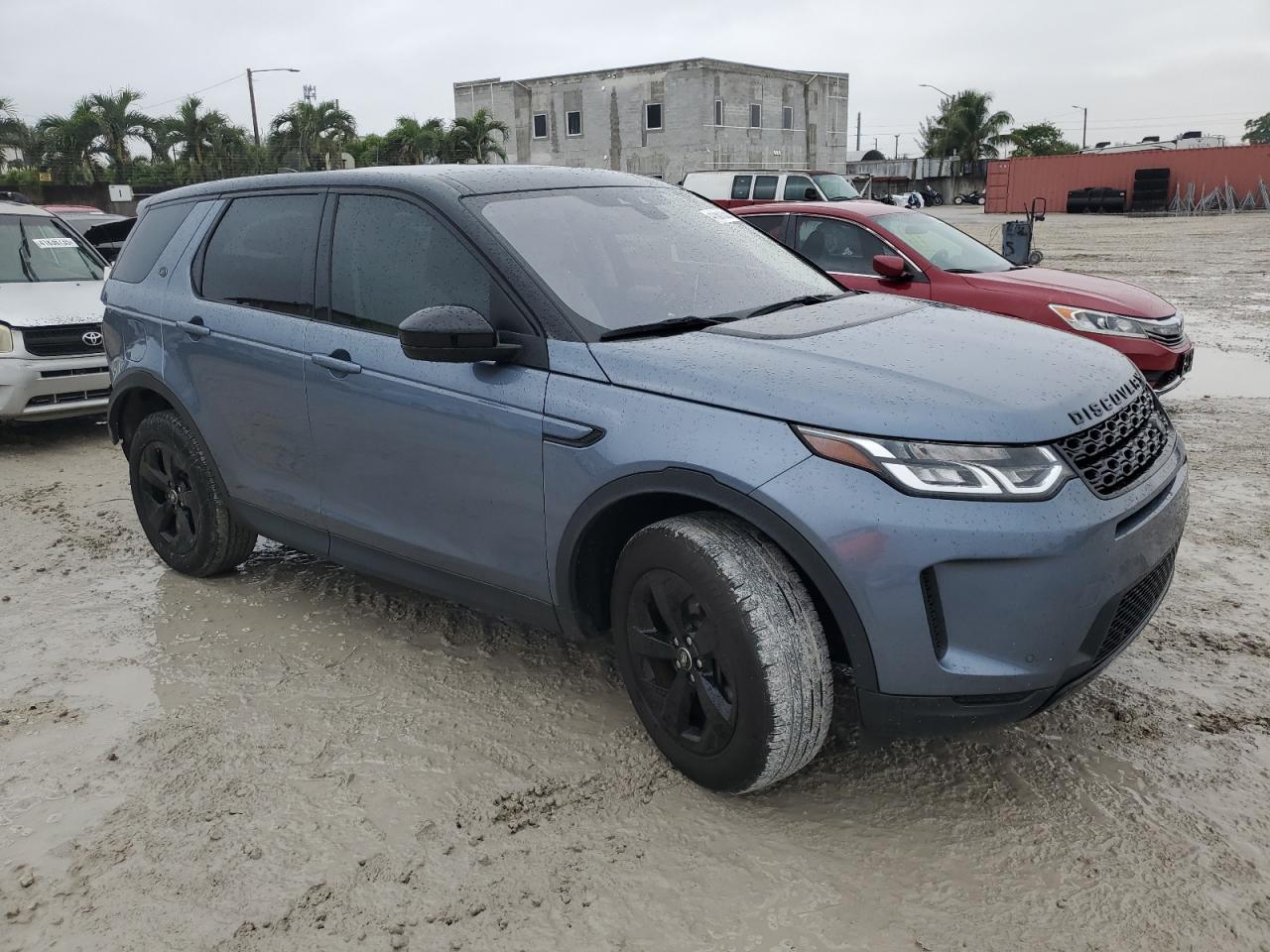 2020 Land Rover Discovery - Image 4