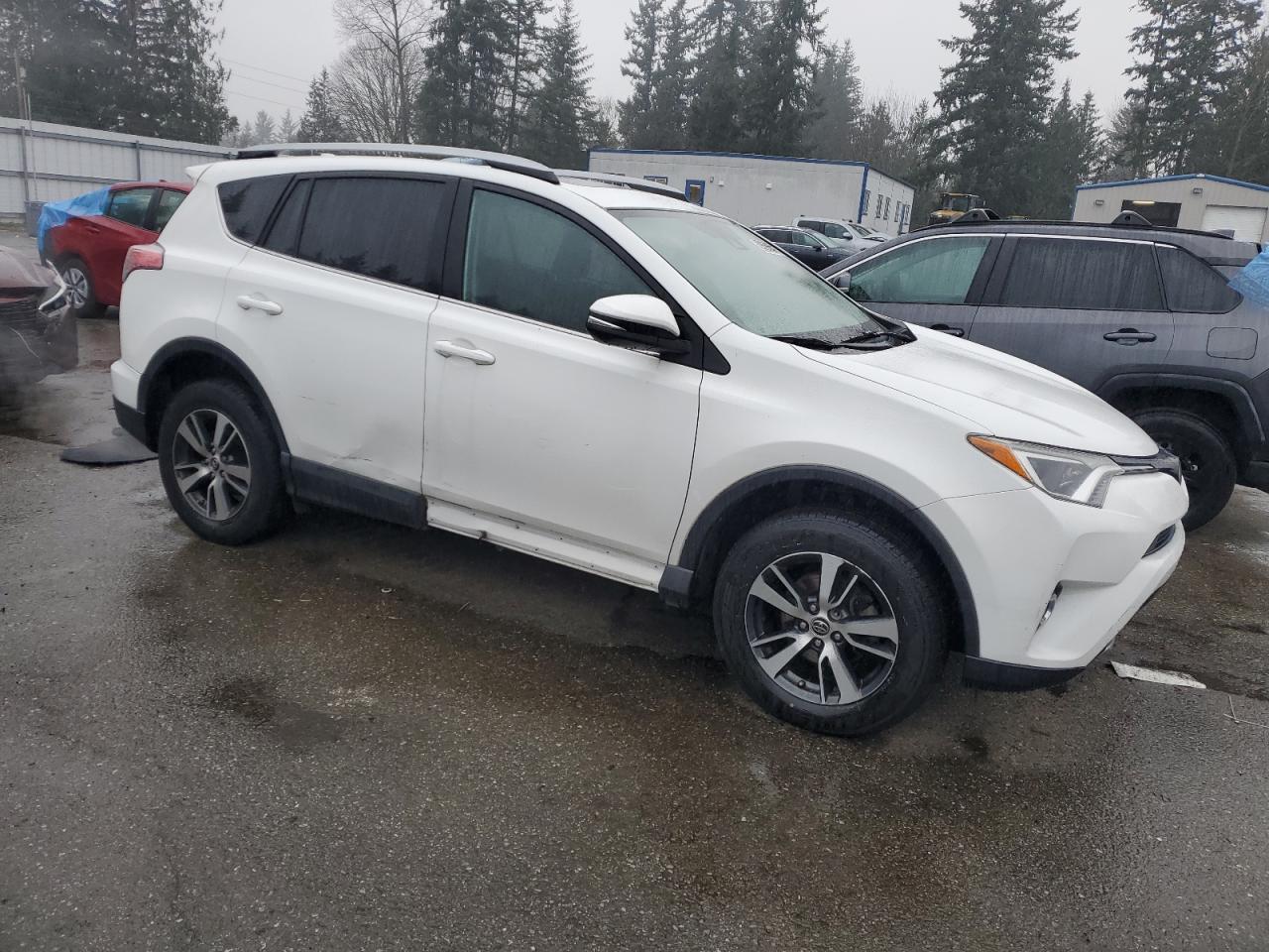 2018 Toyota RAV 4 - Image 4