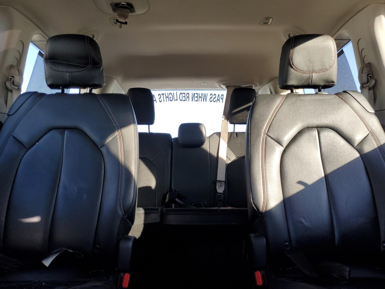 2019 Chrysler Pacifica - Image 10