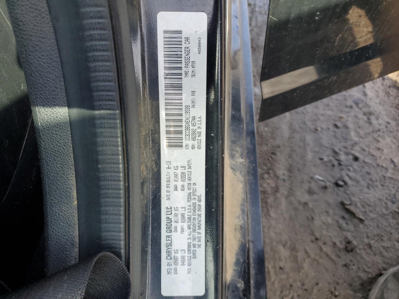 2014 Chrysler 200 - Image 13