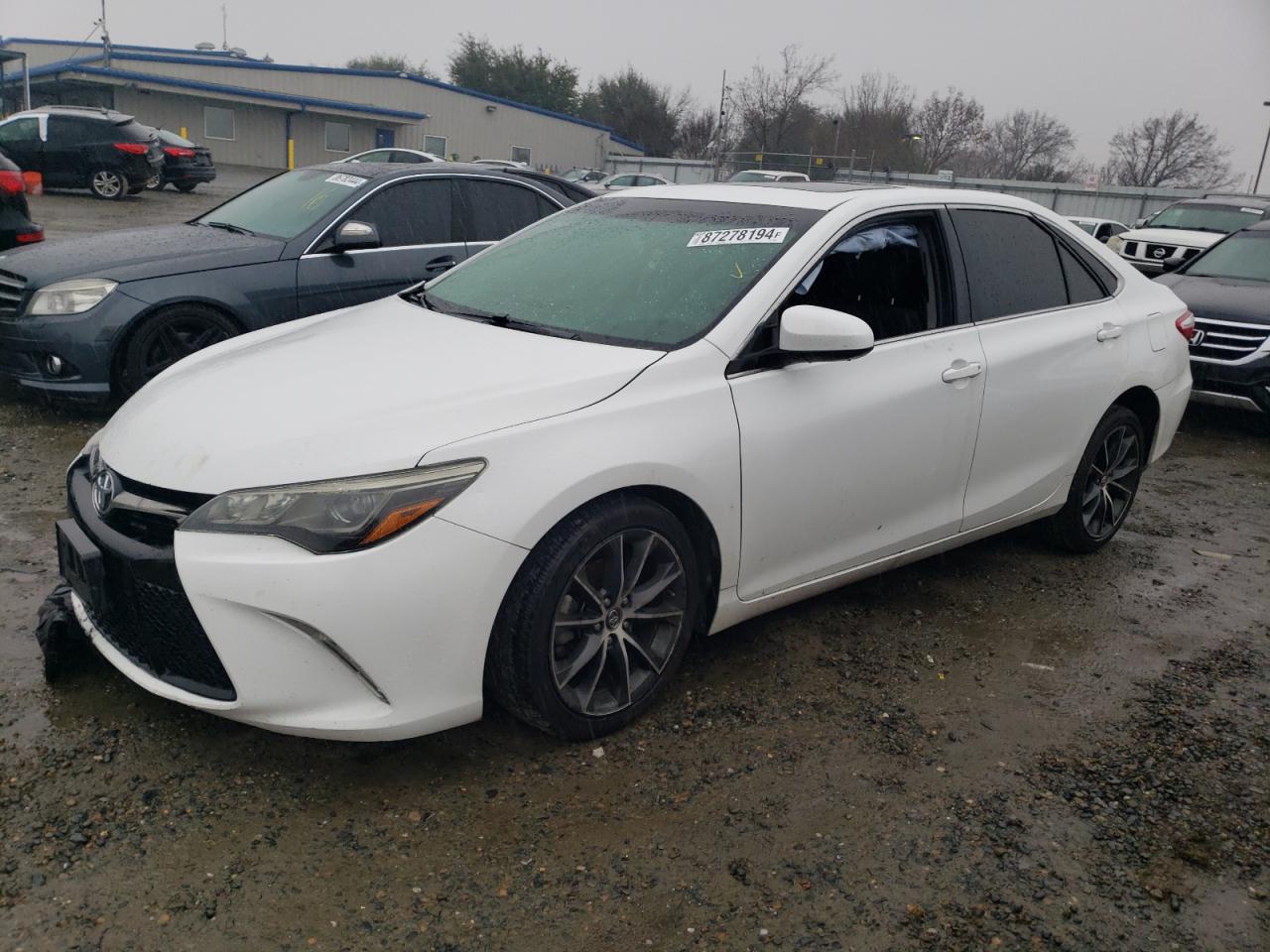 VIN 4T1BK1FK4FU556035 2015 TOYOTA CAMRY no.1