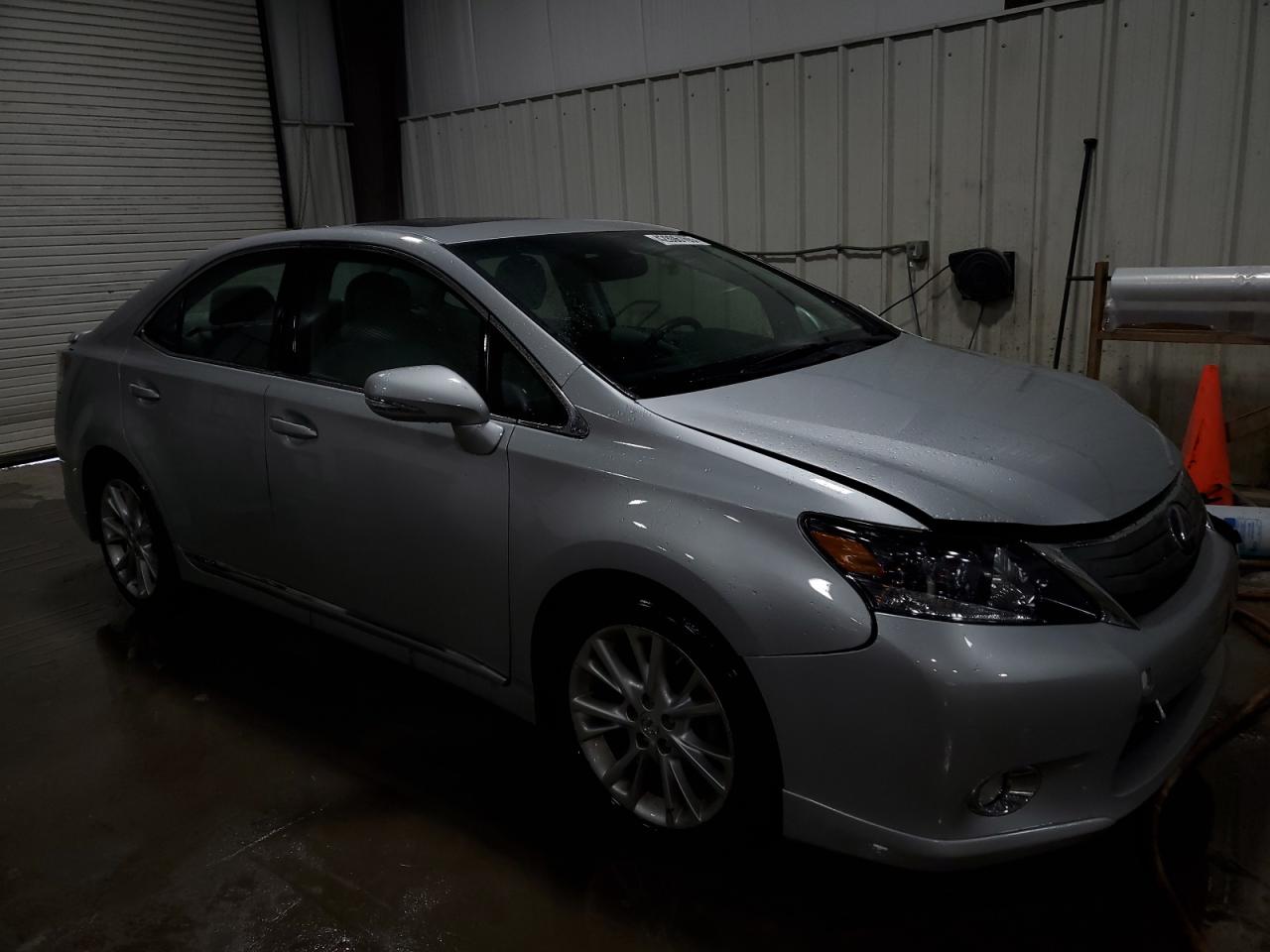 2010 Lexus HS - Image 4