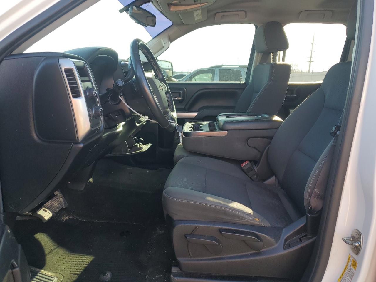 2015 Chevrolet Silverado - Image 7