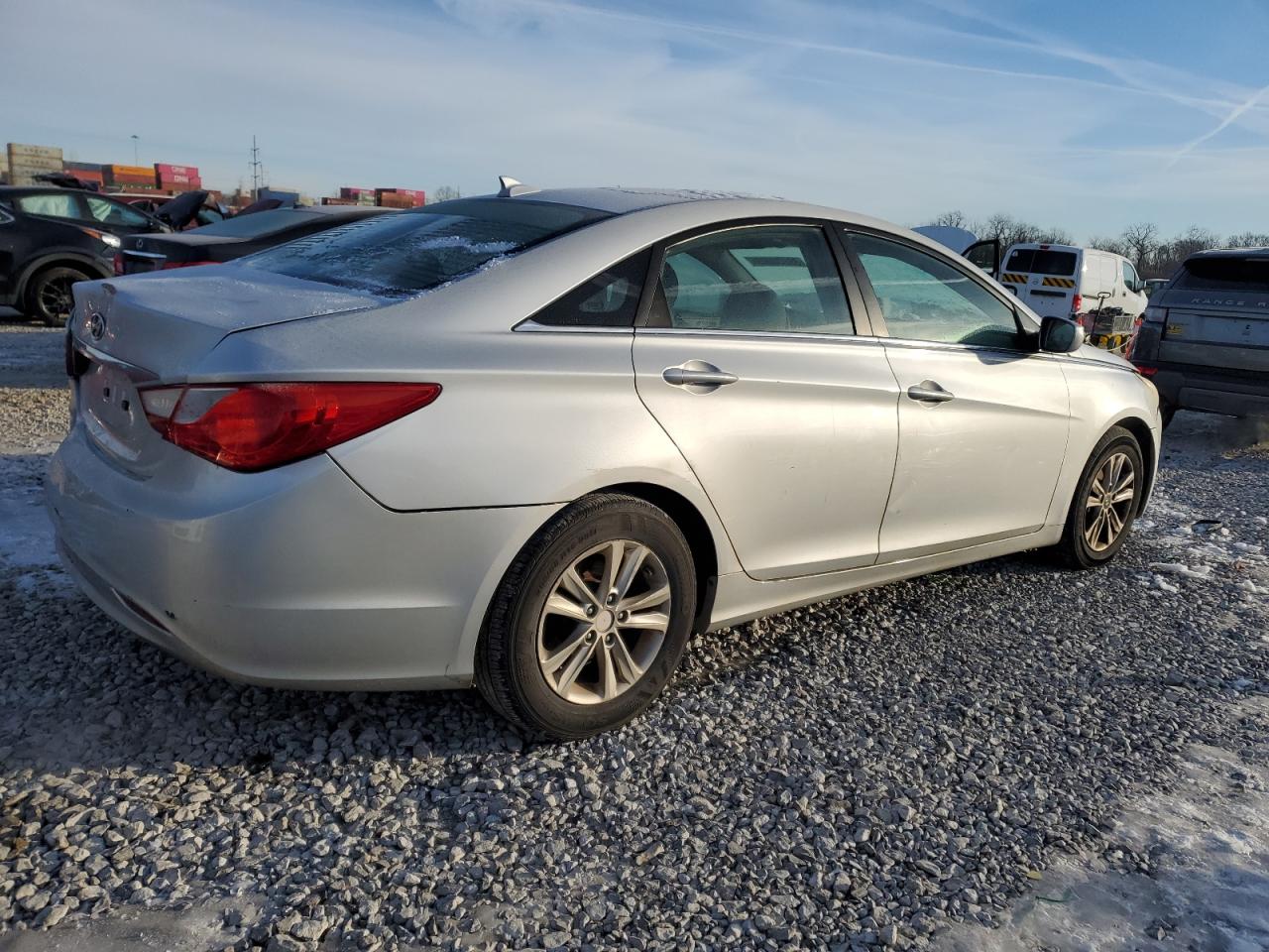 2012 Hyundai Sonata - Image 3