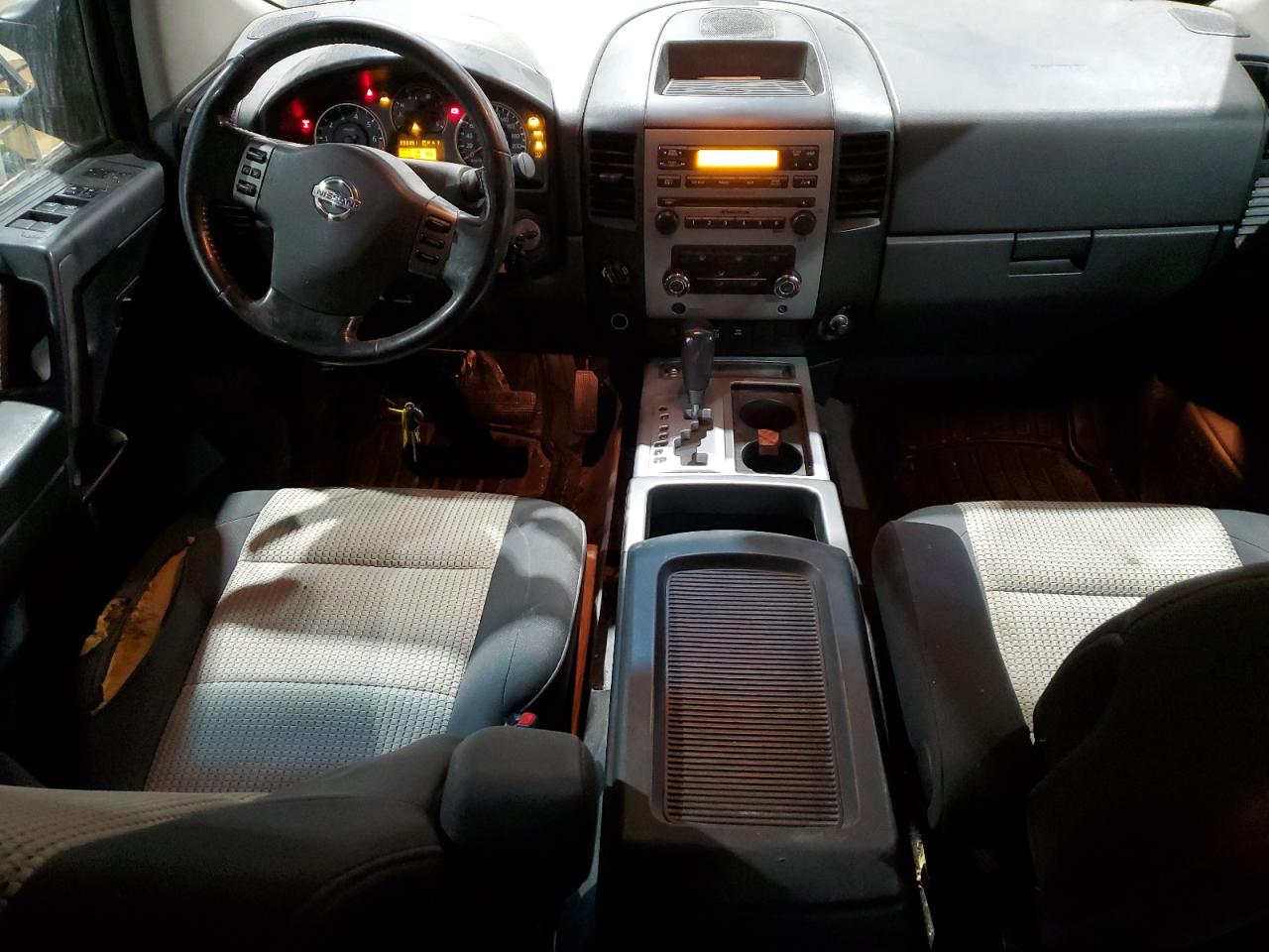 2009 Nissan Titan - Image 8