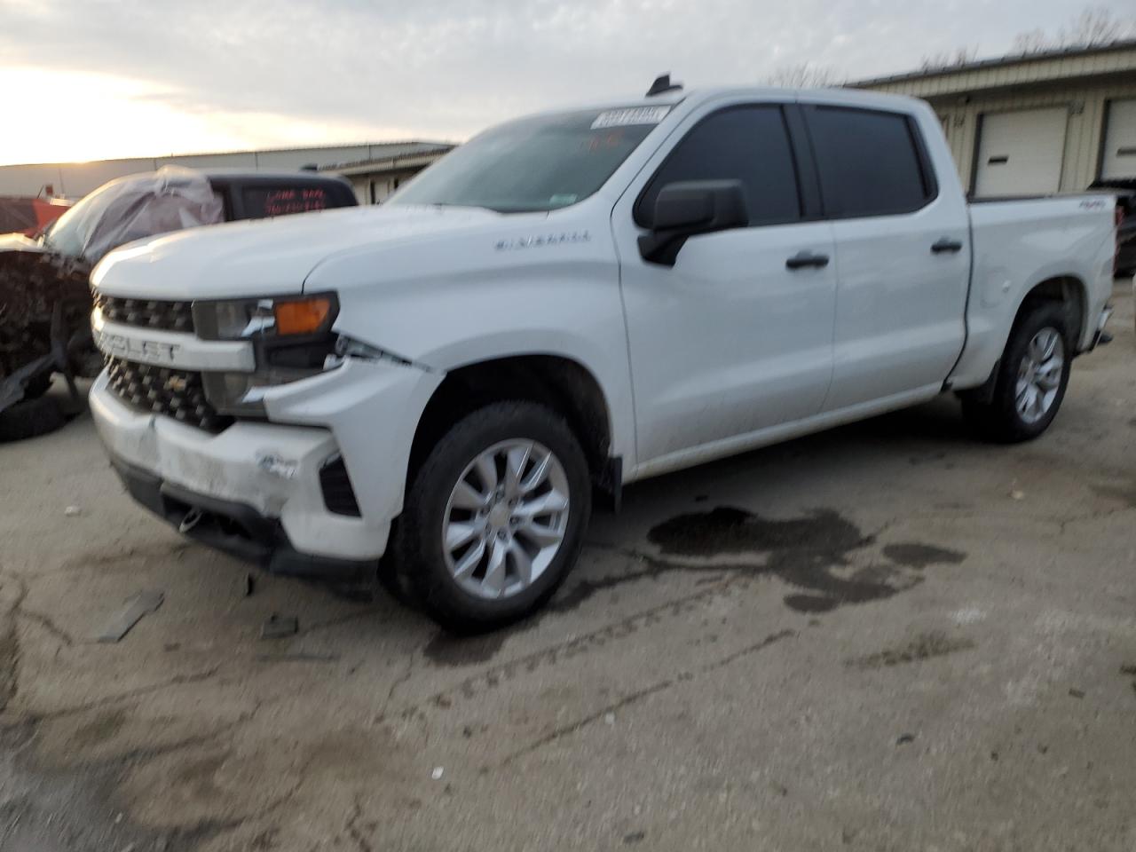 2022 Chevrolet Silverado Ltd K1500 Custom for Sale in Louisville, KY - Front End