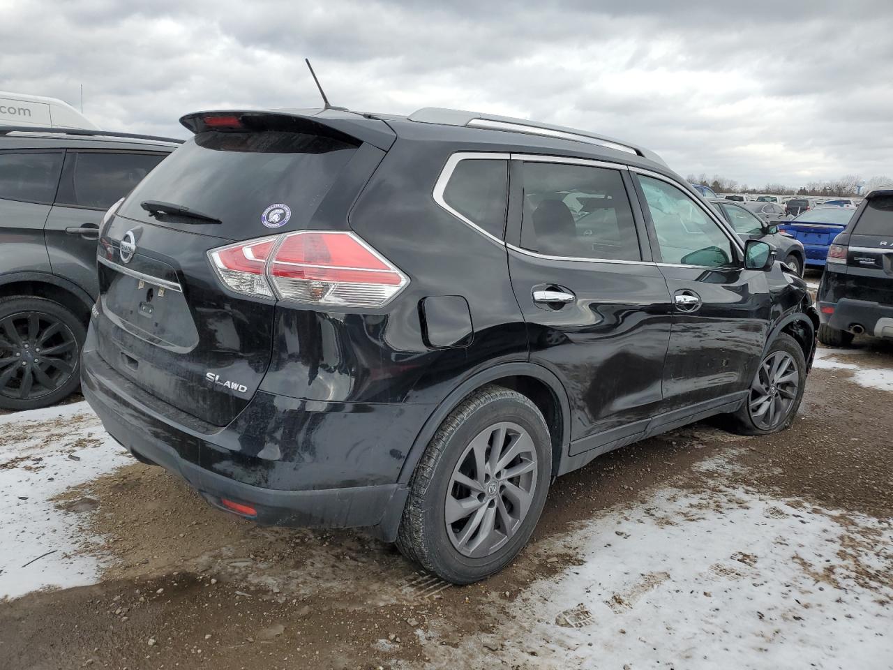 2016 Nissan Rogue - Image 3