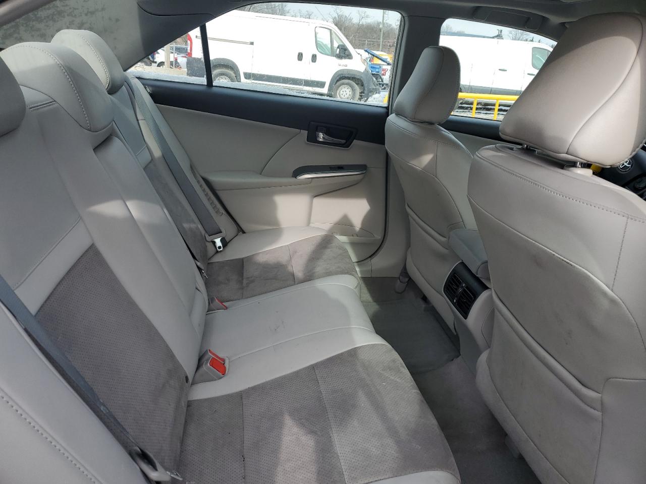 2012 Toyota Camry - Image 10