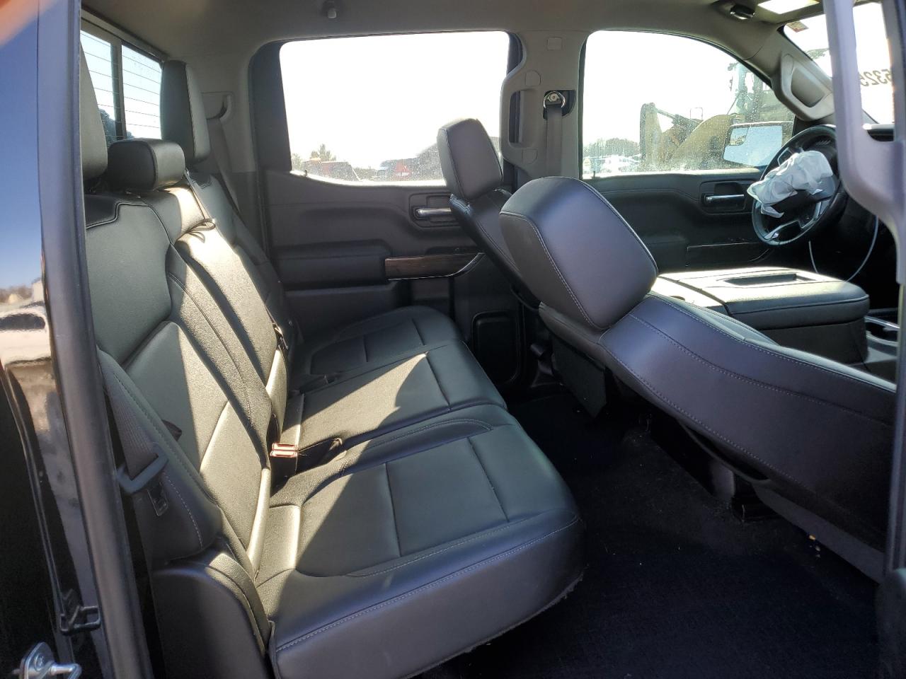 2019 Chevrolet Silverado - Image 10