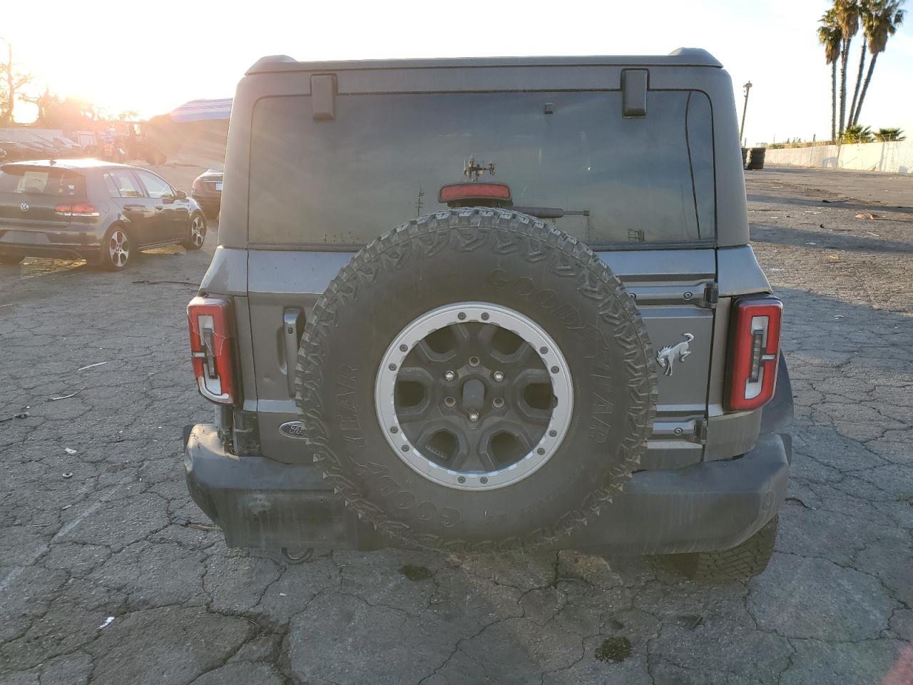 2023 Ford Bronco - Image 6