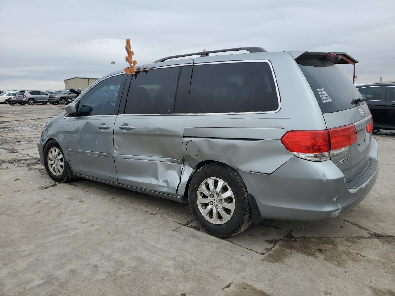2010 Honda Odyssey - Image 2