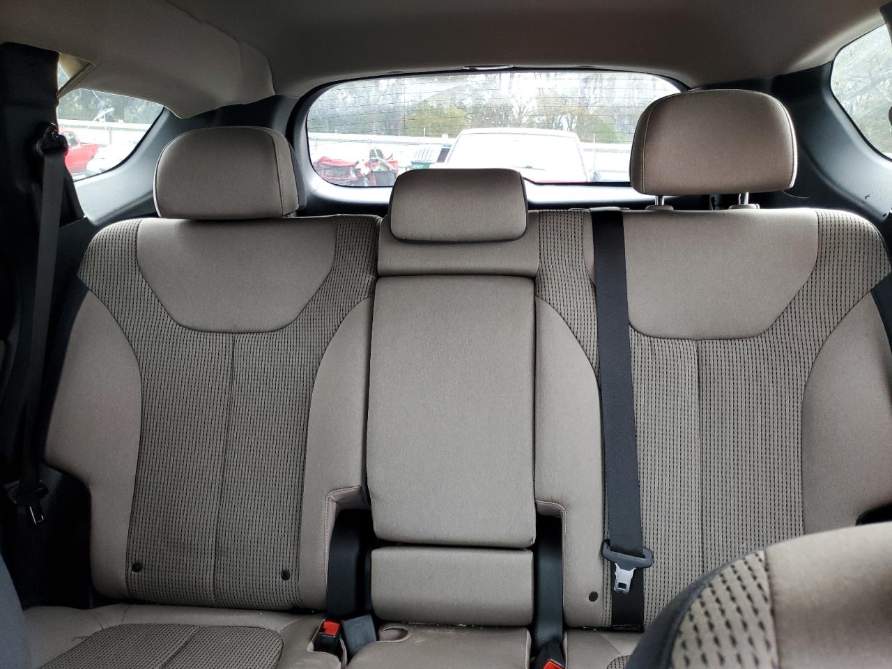 2023 Hyundai Santa Fe - Image 10