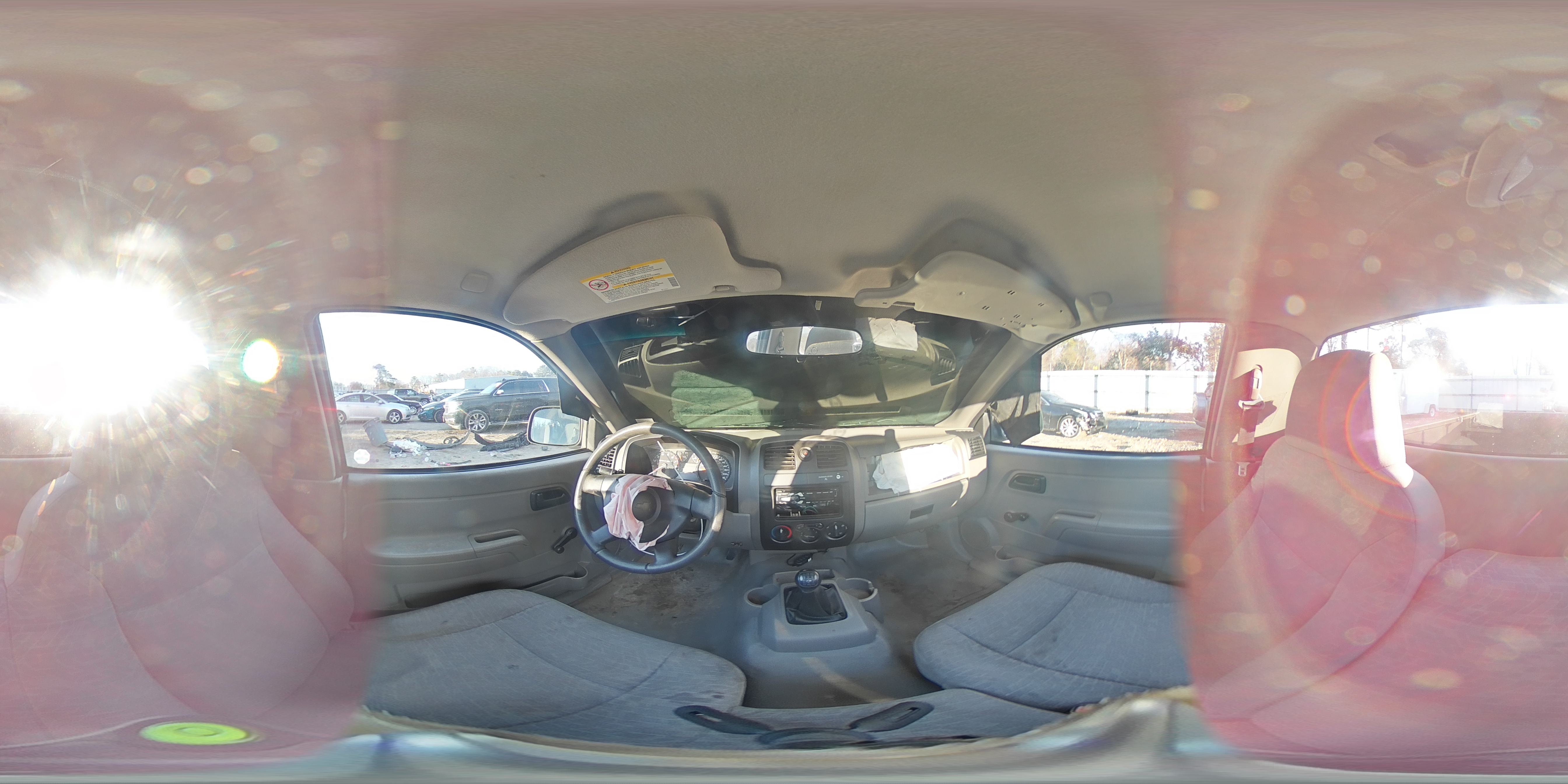2005 Chevrolet Colorado - Image 12