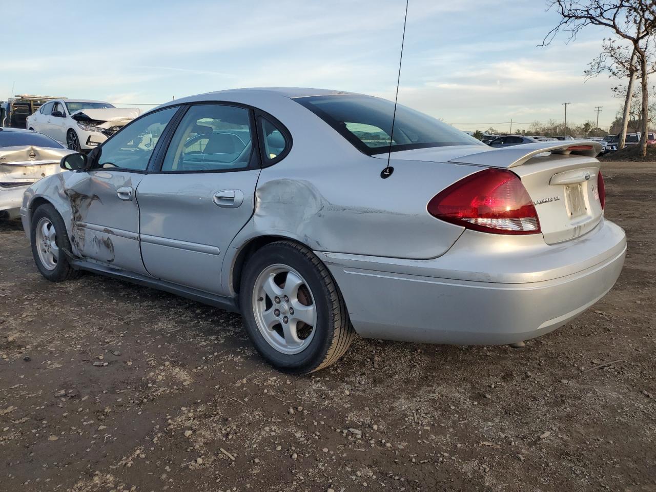 2007 Ford Taurus Se VIN: 1FAHP53UX7A108663 Lot: 87443154