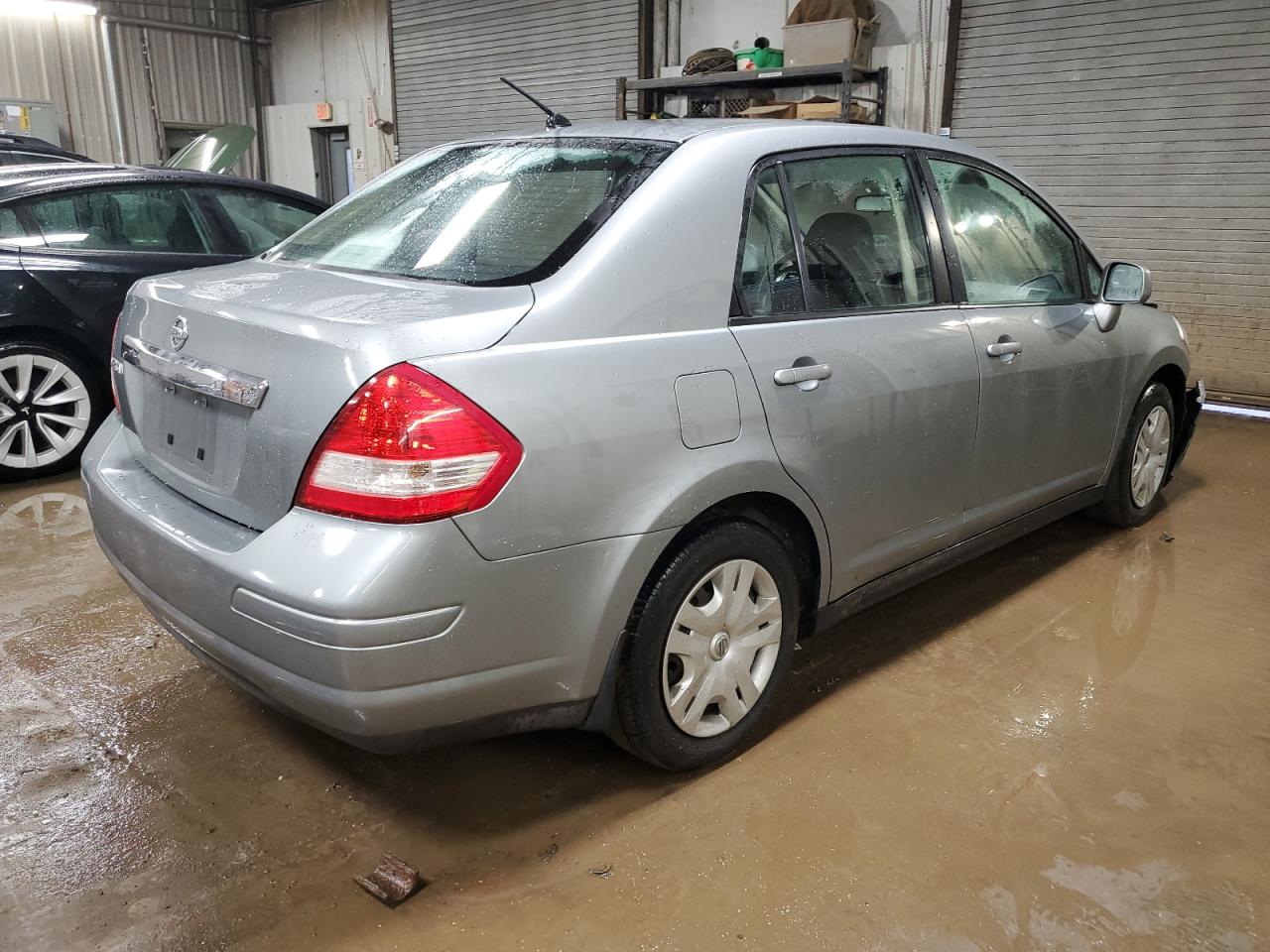 2010 Nissan Versa - Image 3