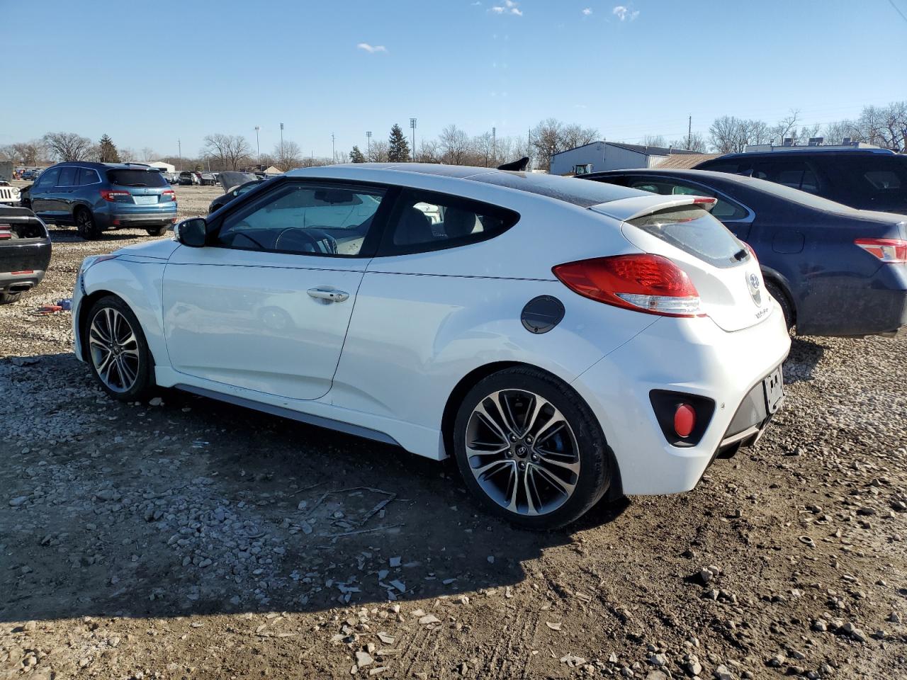 2016 Hyundai Veloster - Image 2