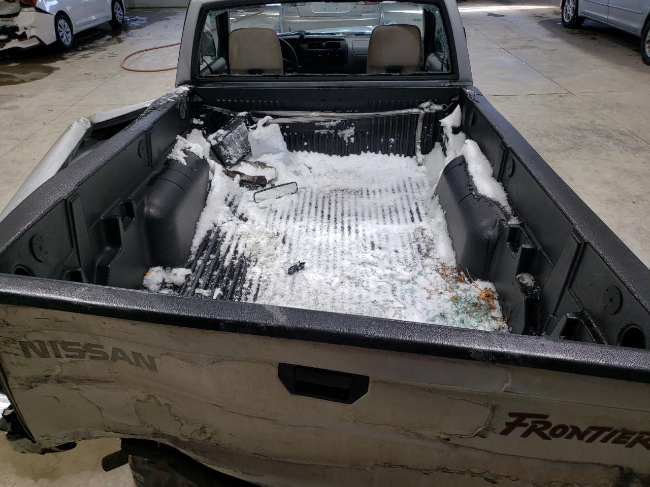 2000 Nissan Navara (Frontier) - Image 10