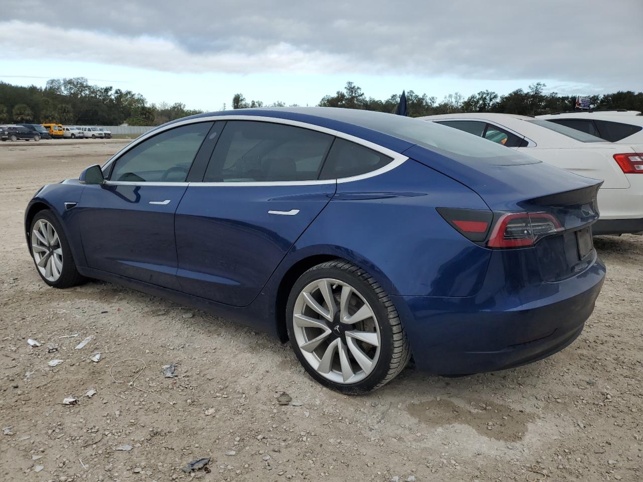 5YJ3E1EA0KF312944 2019 TESLA MODEL 3 - Image 2