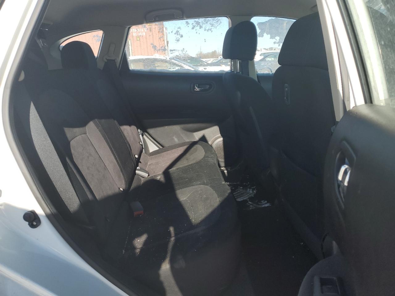 2011 Nissan Rogue - Image 10