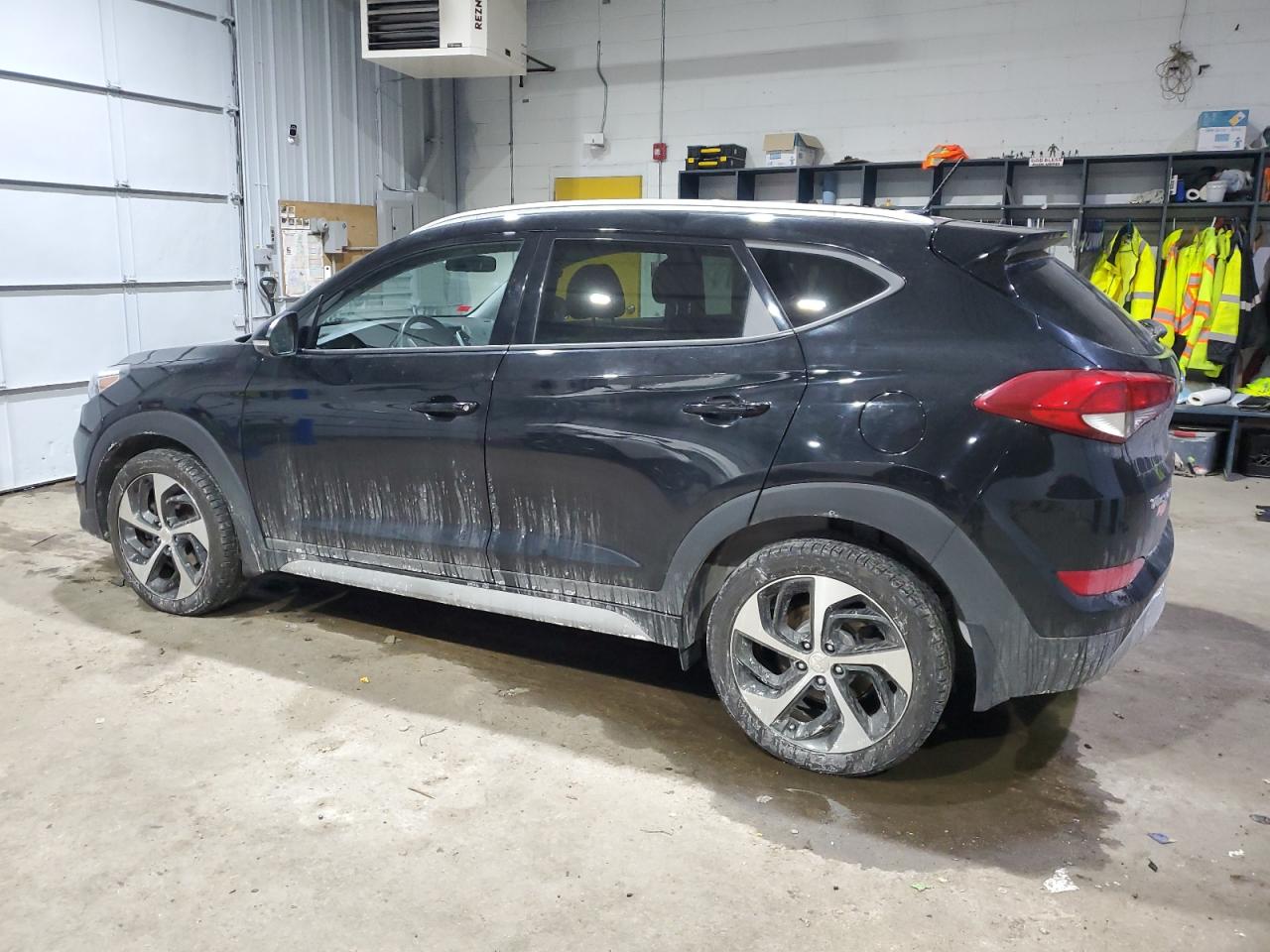 2017 Hyundai Tucson - Image 2