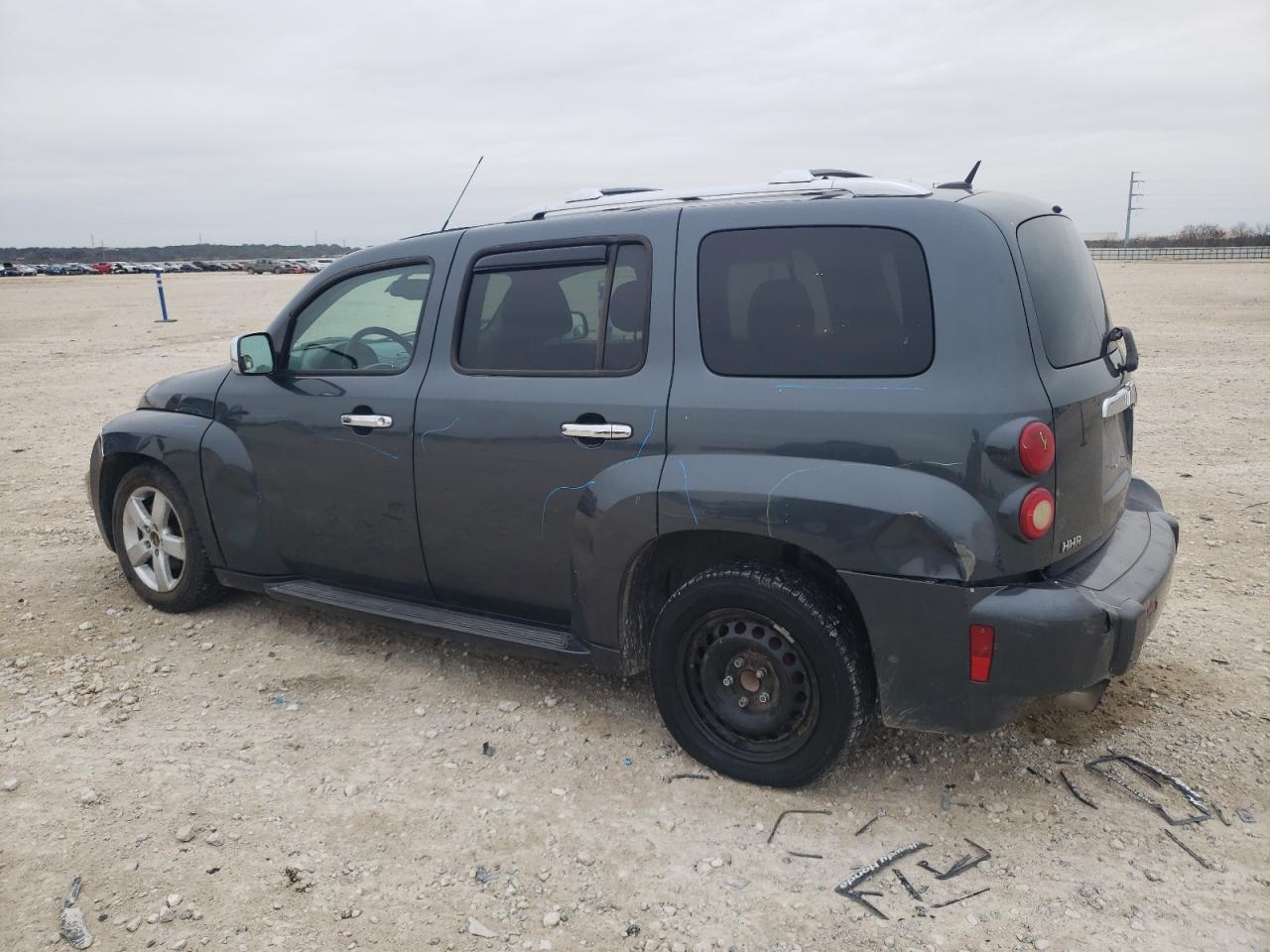 2010 Chevrolet HHR - Image 2