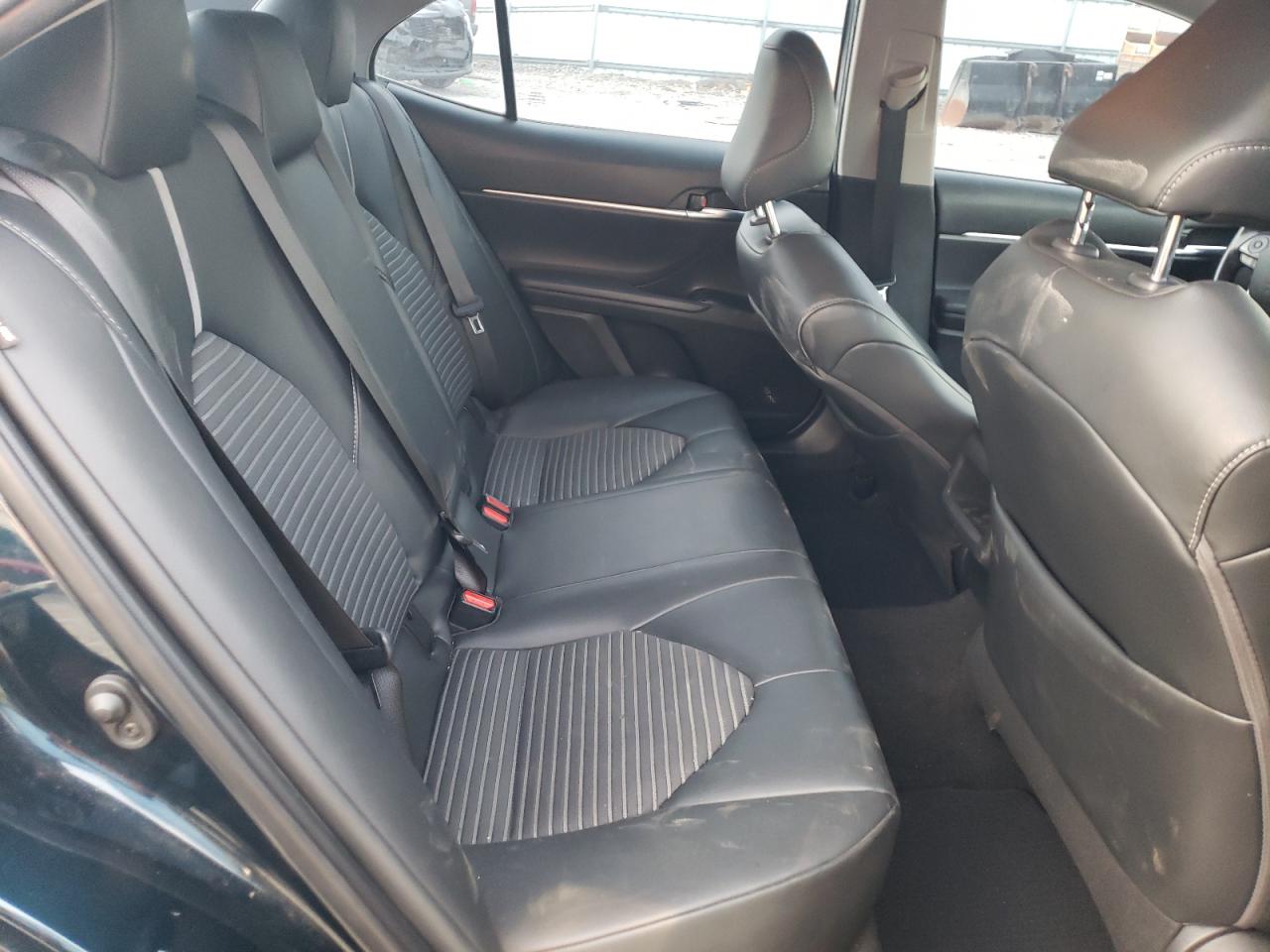 2019 Toyota Camry - Image 10