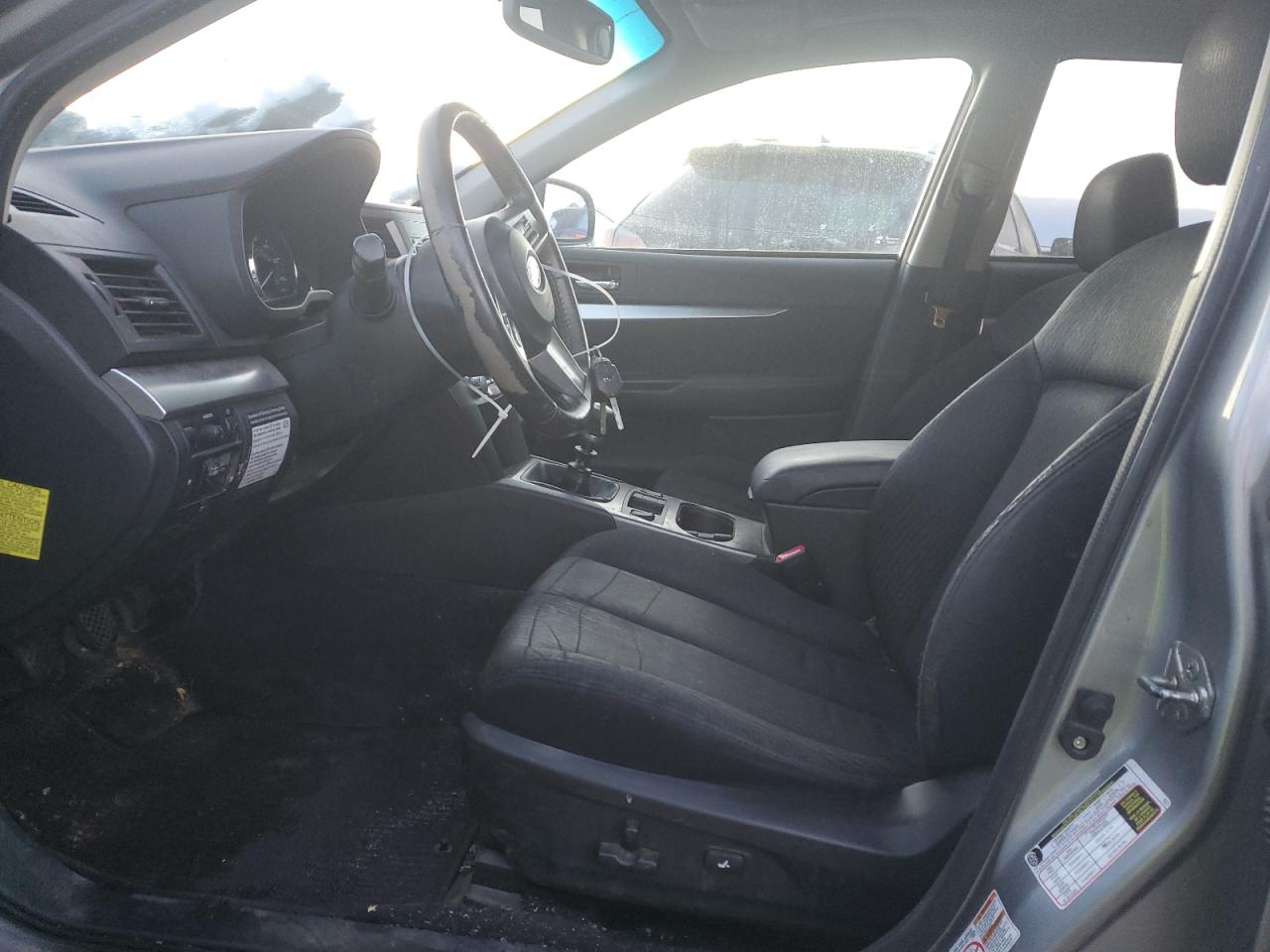 2010 Subaru Outback - Image 7