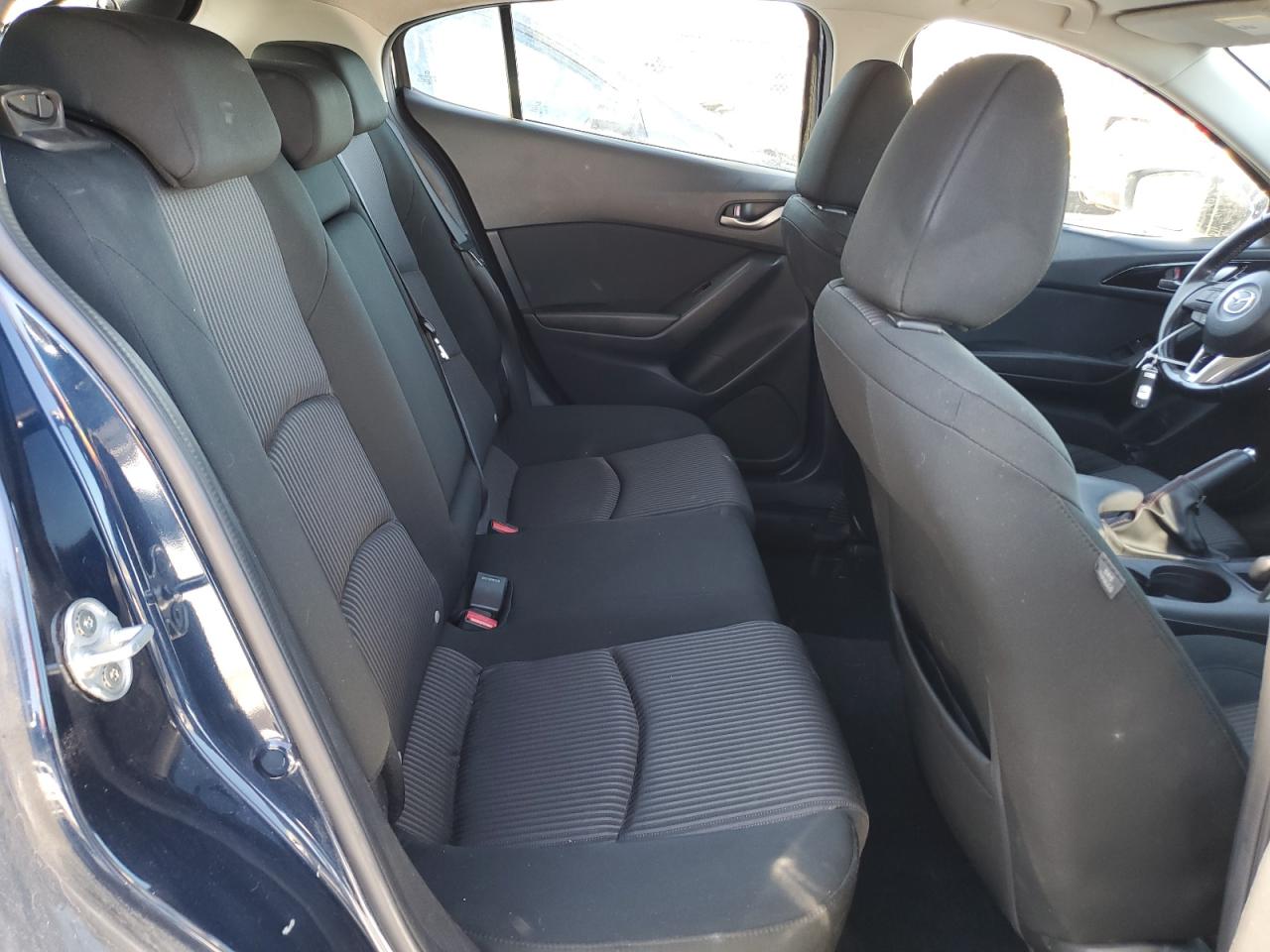 2014 Mazda 3 - Image 10