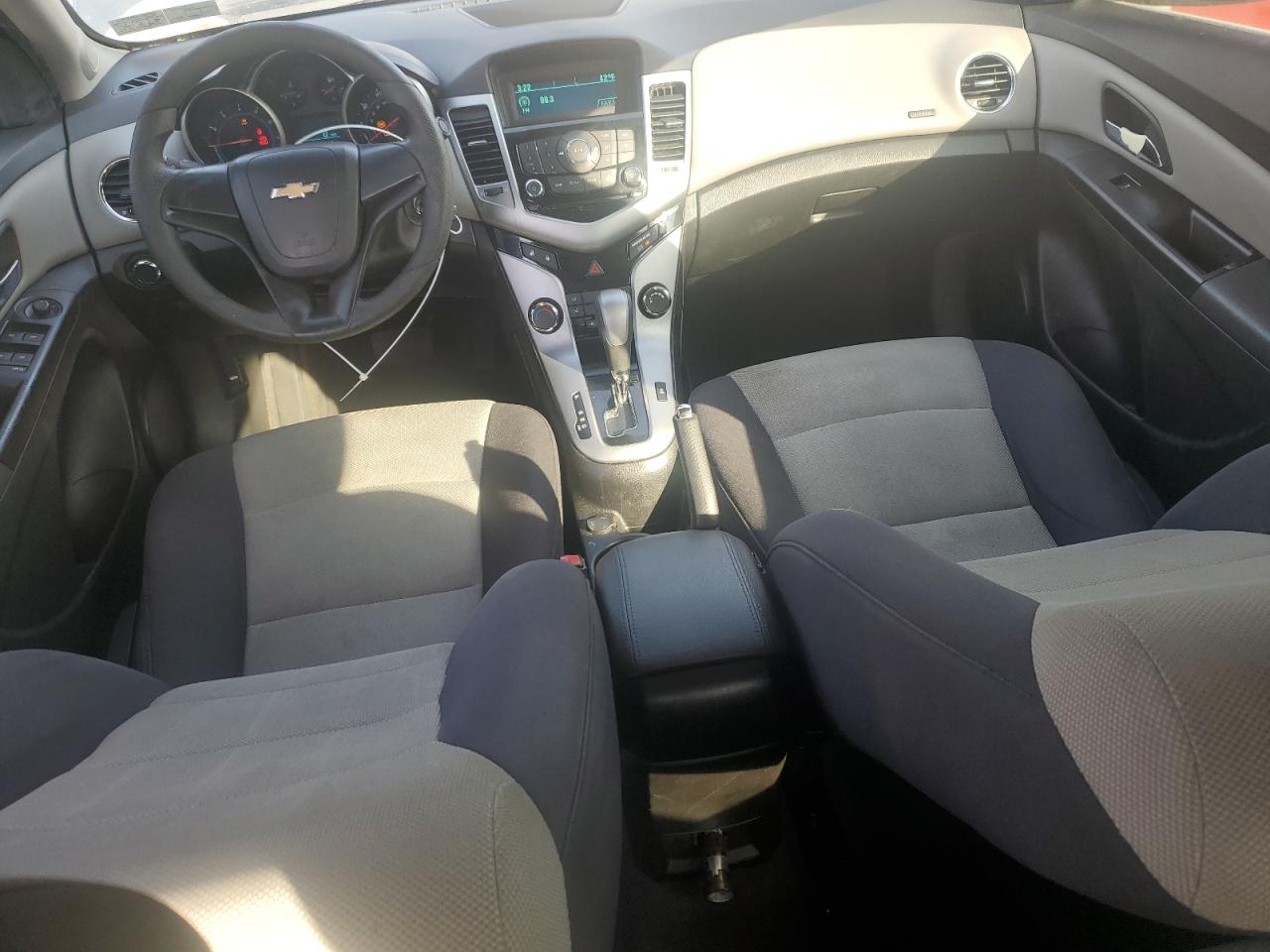 2012 Chevrolet Malibu - Image 8