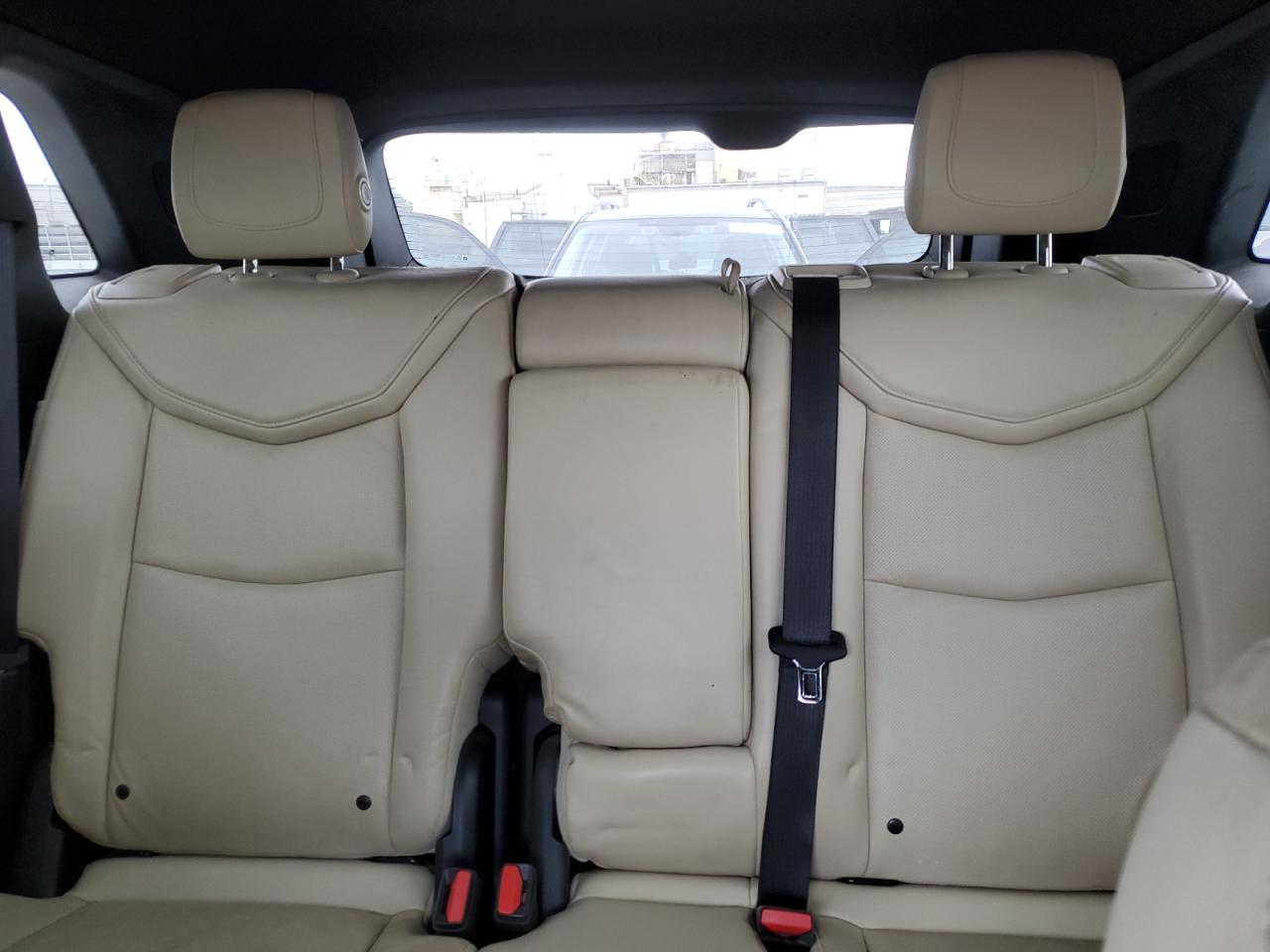 2017 Cadillac XT5 - Image 10