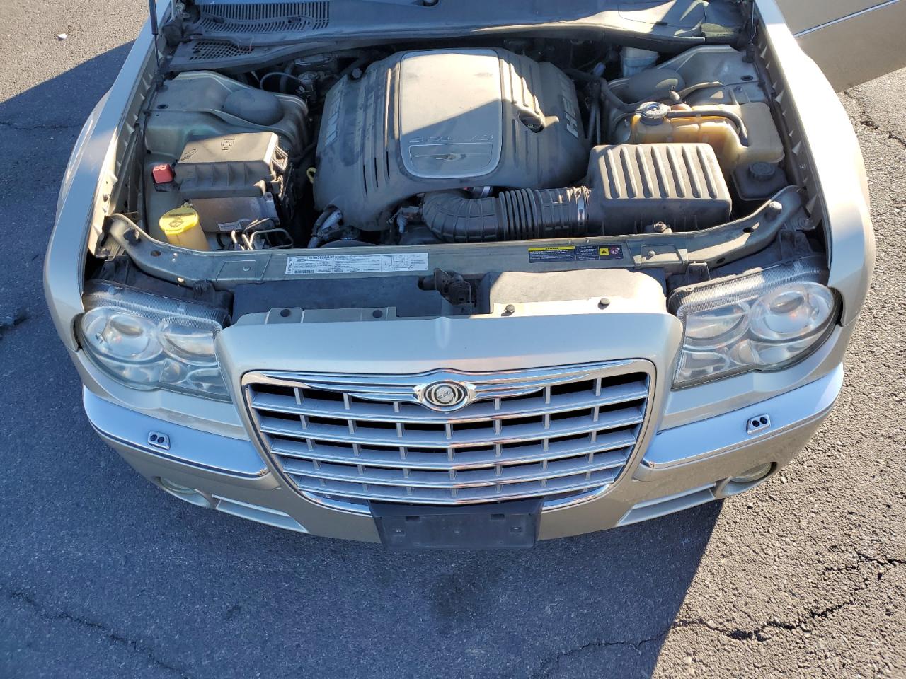 2006 Chrysler 300 - Image 12