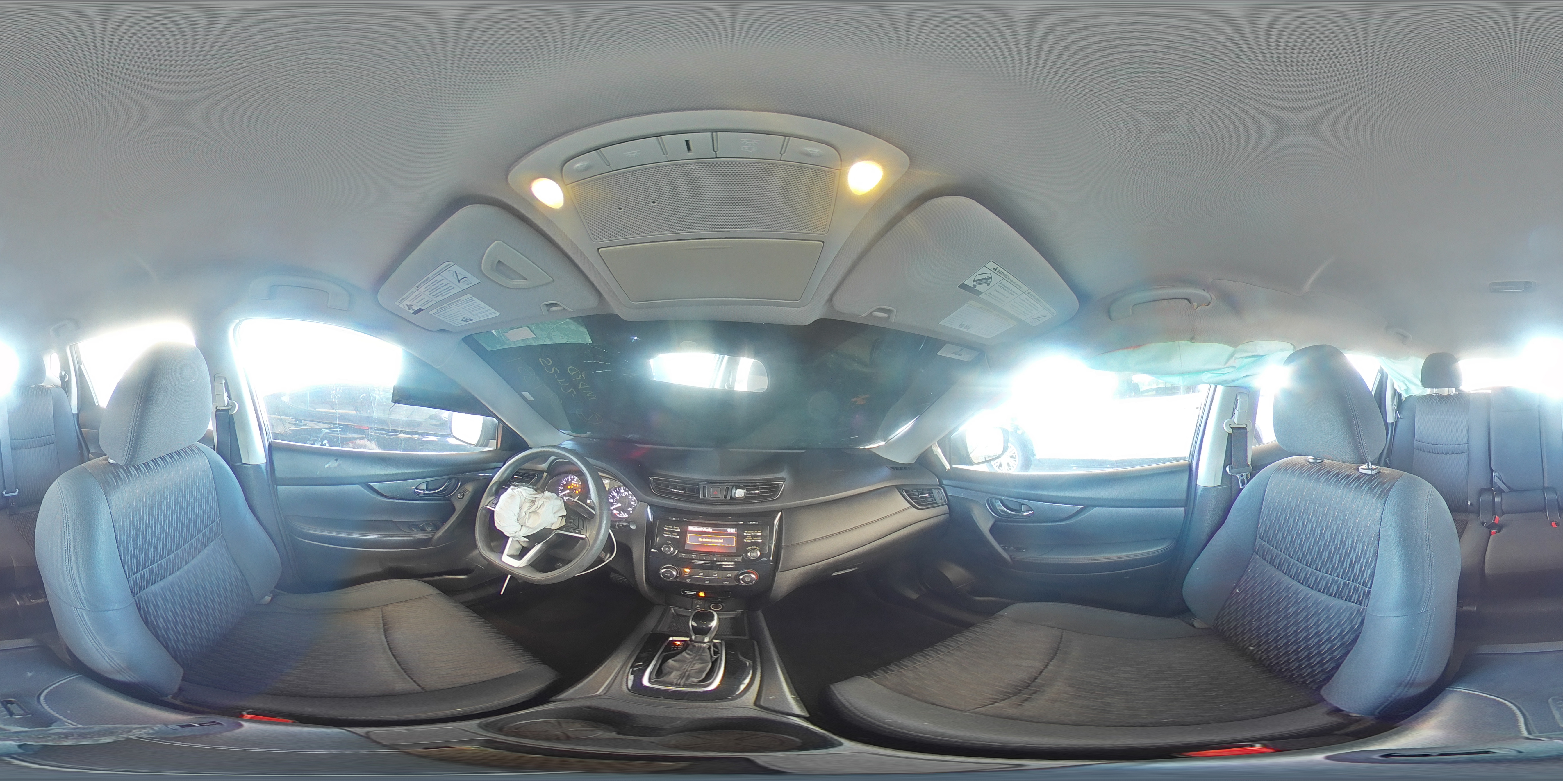 2017 Nissan Rogue - Image 14