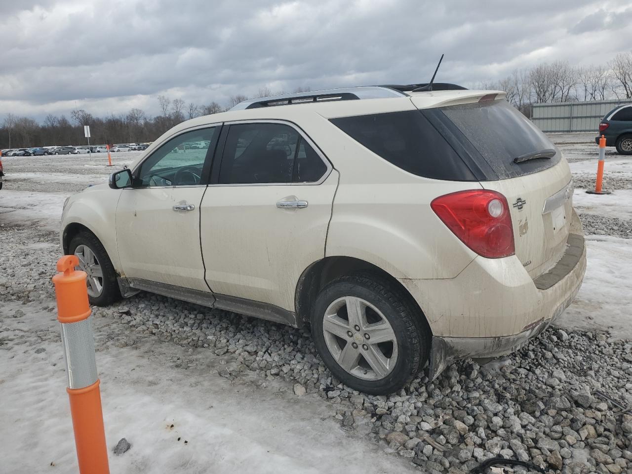 2014 Chevrolet Equinox - Image 2
