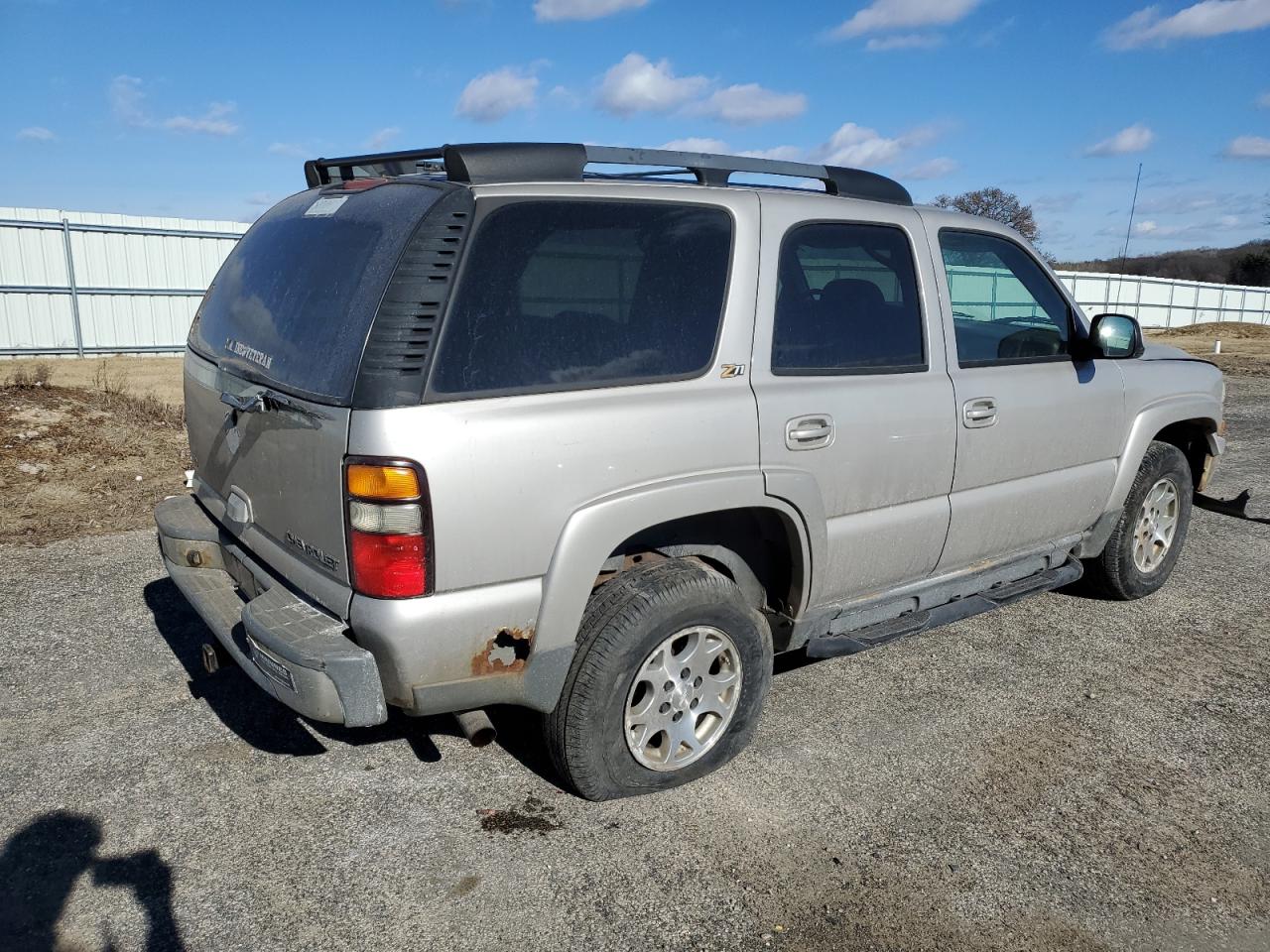 2004 Chevrolet Tahoe - Image 3